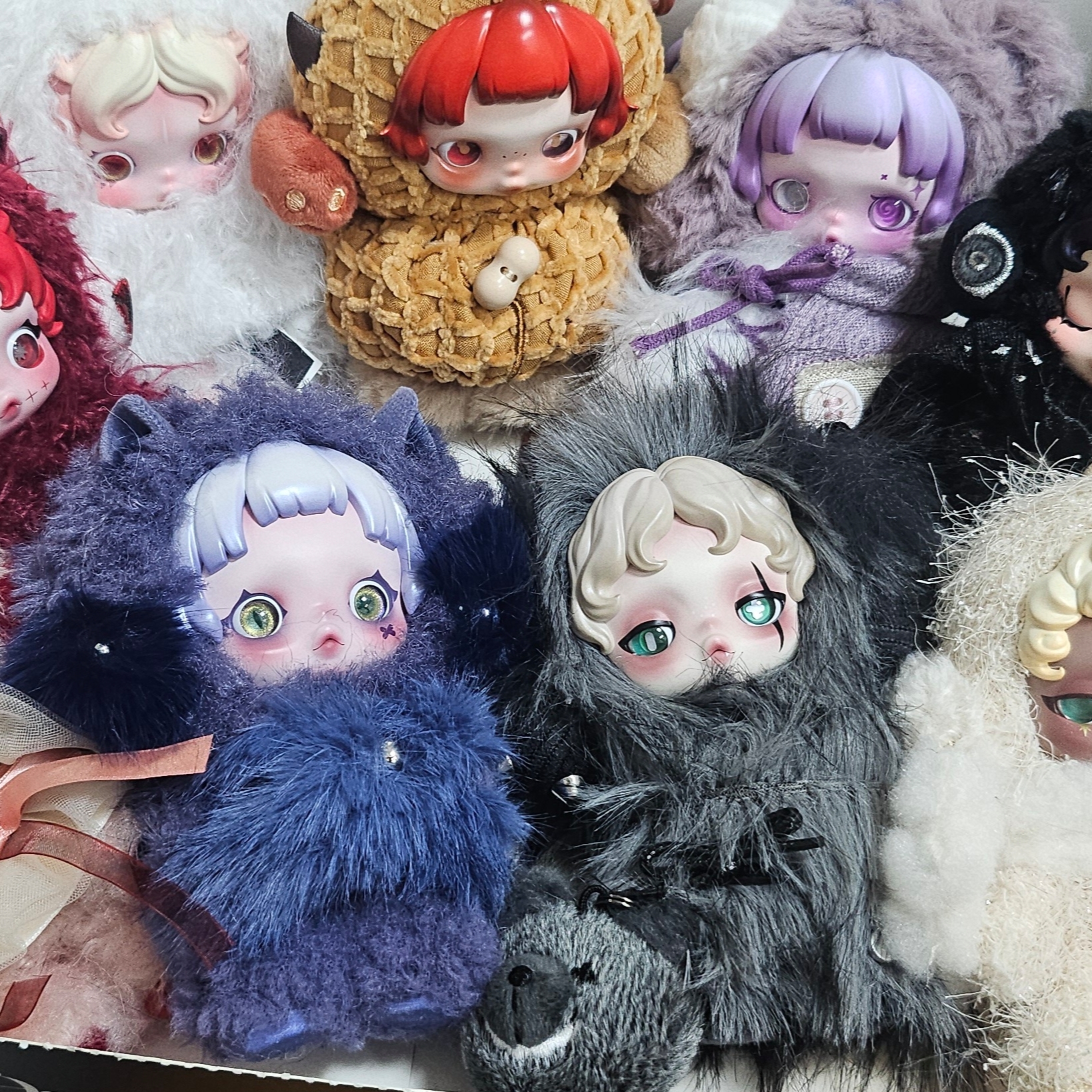Pop Mart Skullpanda You Found Me ! Series Plush Doll Pendant Sealed Case (9 Blind Boxes) 착용 스타일