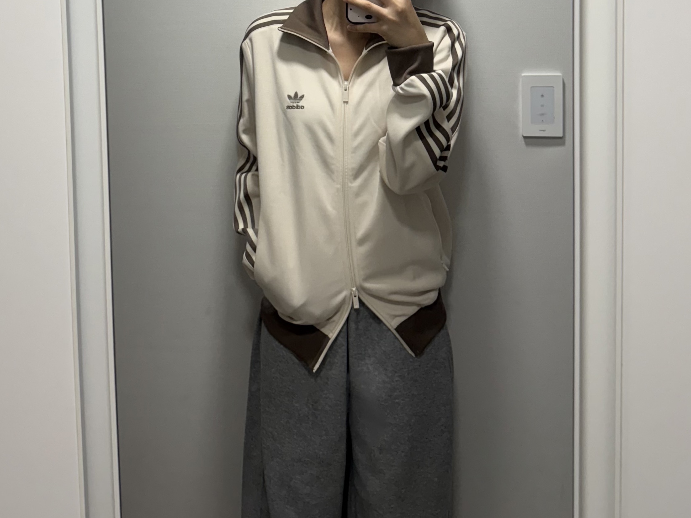 Adidas Adicolor Classic Beckenbauer Track Top Wonder White Trace Brown - KR Sizing 착용 스타일 - 2