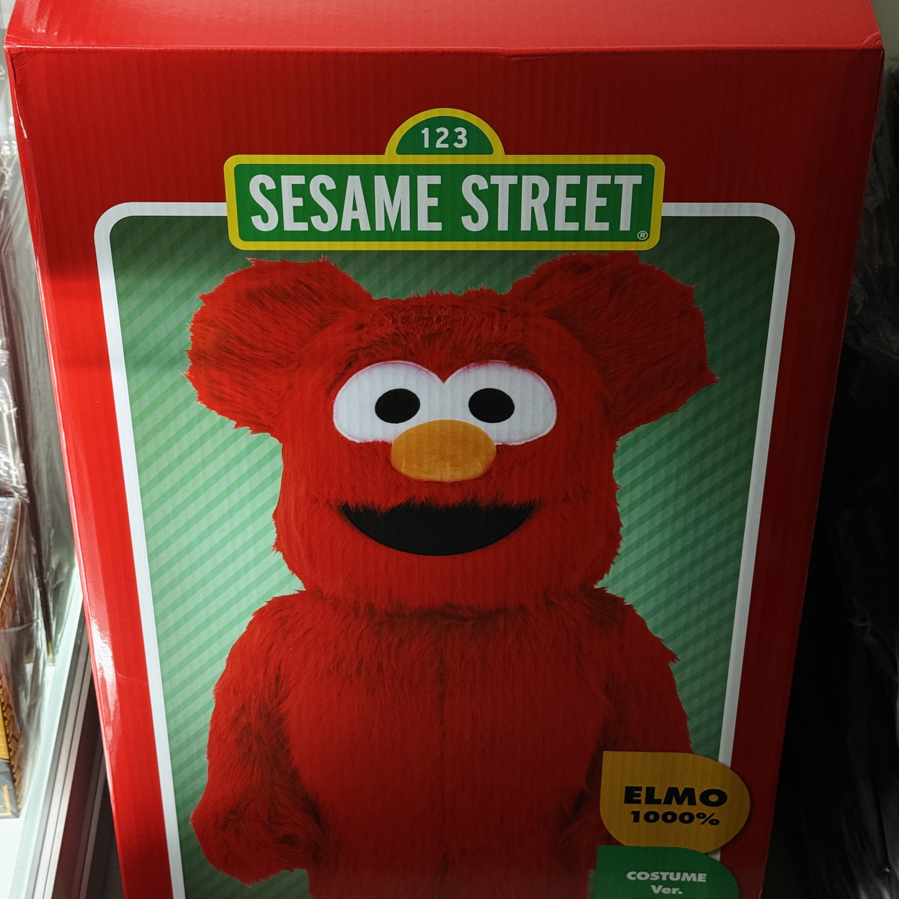 Bearbrick Sesame Street Elmo Costume Ver. 2 1000% 착용 스타일