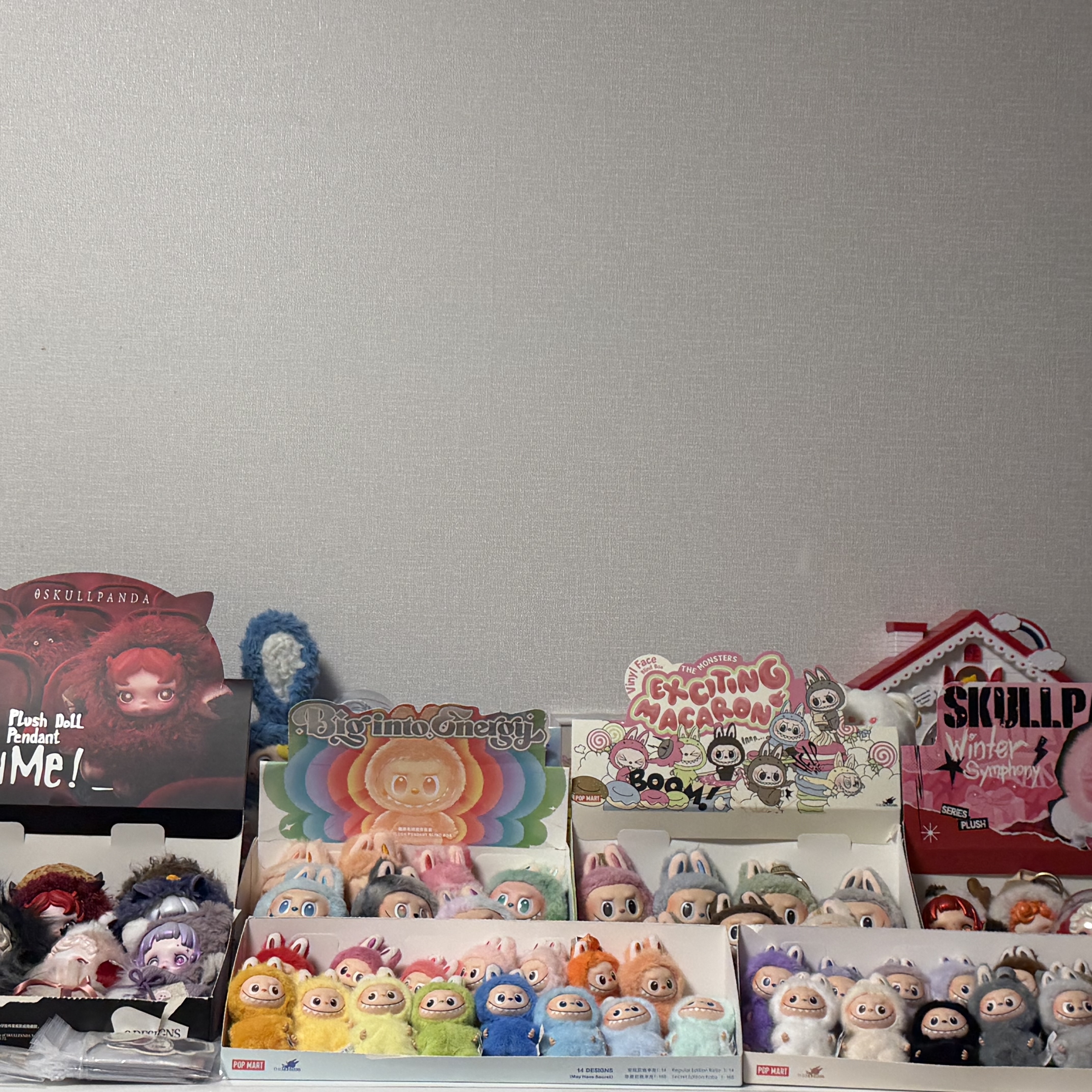 Pop Mart Skullpanda You Found Me ! Series Plush Doll Pendant Sealed Case (9 Blind Boxes) 착용 스타일