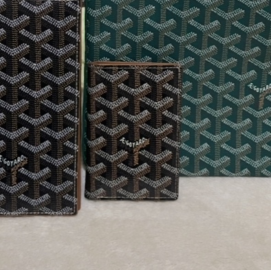 Goyard Saint Pierre Card Holder Black Tan 착용 스타일