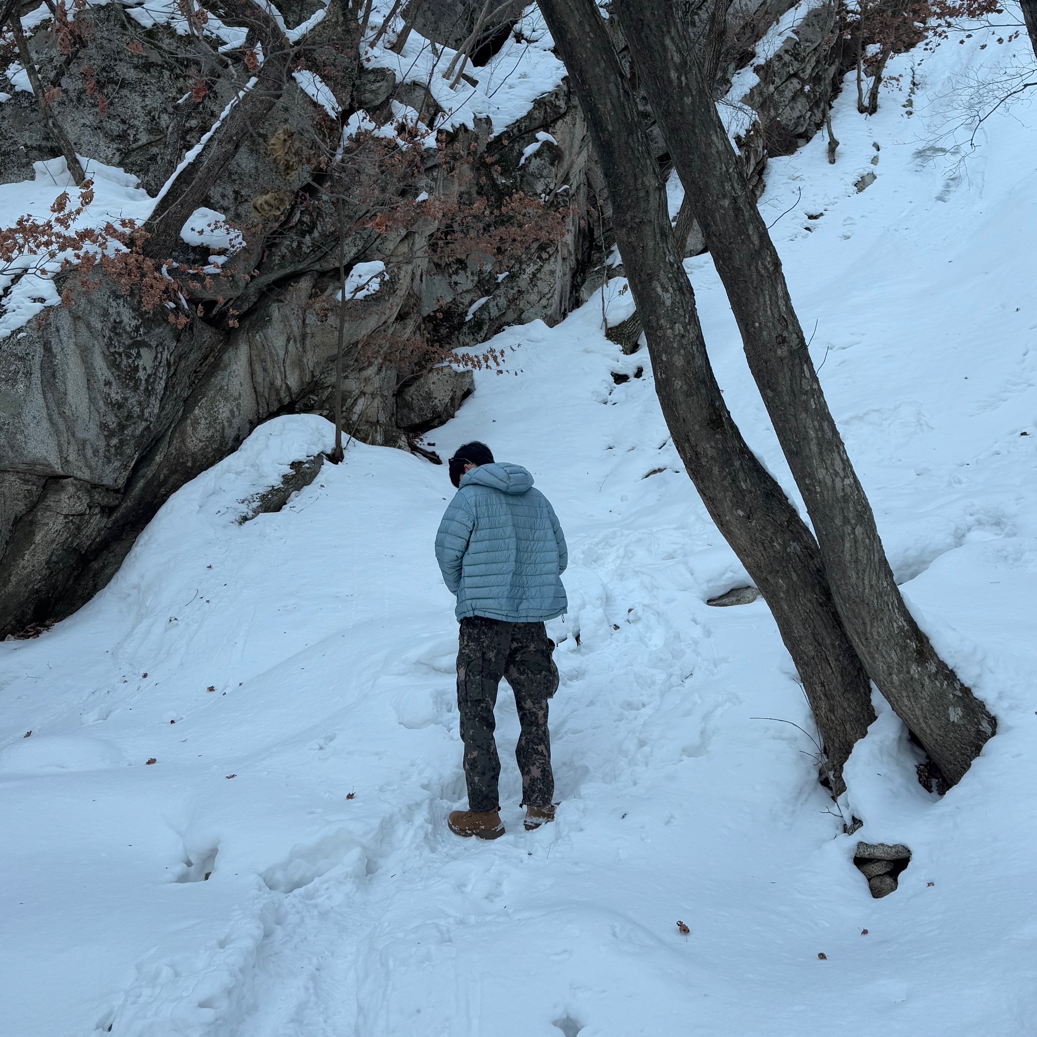 Sansan Gear Suffix Puffer Jacket Sky Blue - 24FW 착용 스타일 - 2