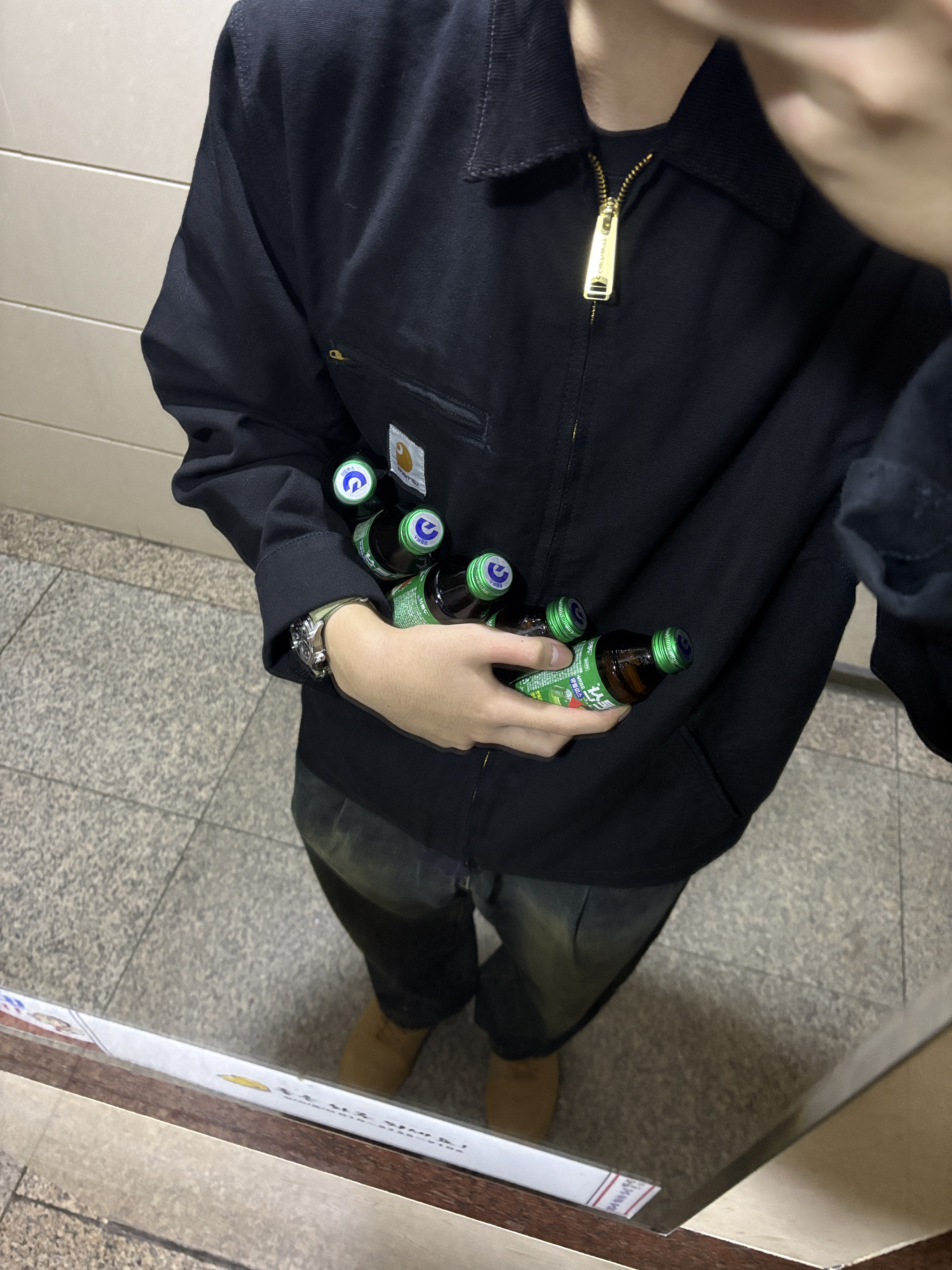 Carhartt WIP Detroit Jacket Black, Hamilton Khaki Field Auto 38mm Stainless Steel Black 착용 스타일 - 1