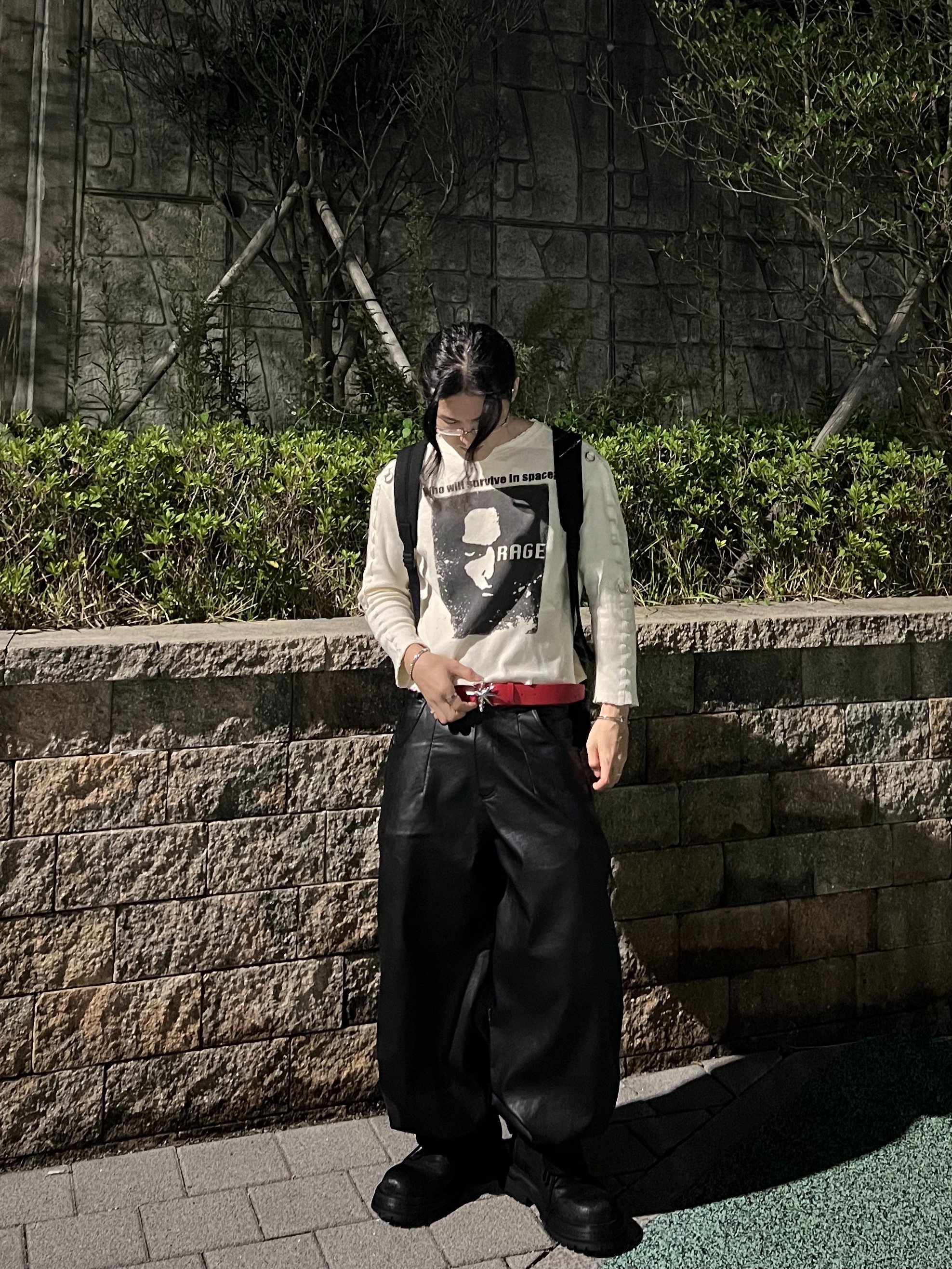 Gentle Monster Paranoyd 02 Silver Clear, farfromwhat far patch cotton backpack_black 착용 스타일 - 1