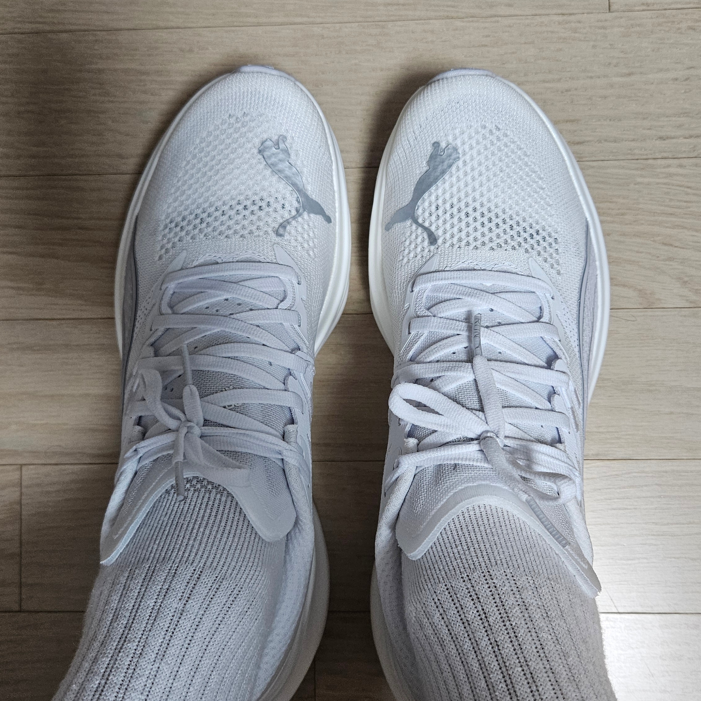 Puma Deviate Nitro 3 White Feather Gray 착용 스타일 - 2