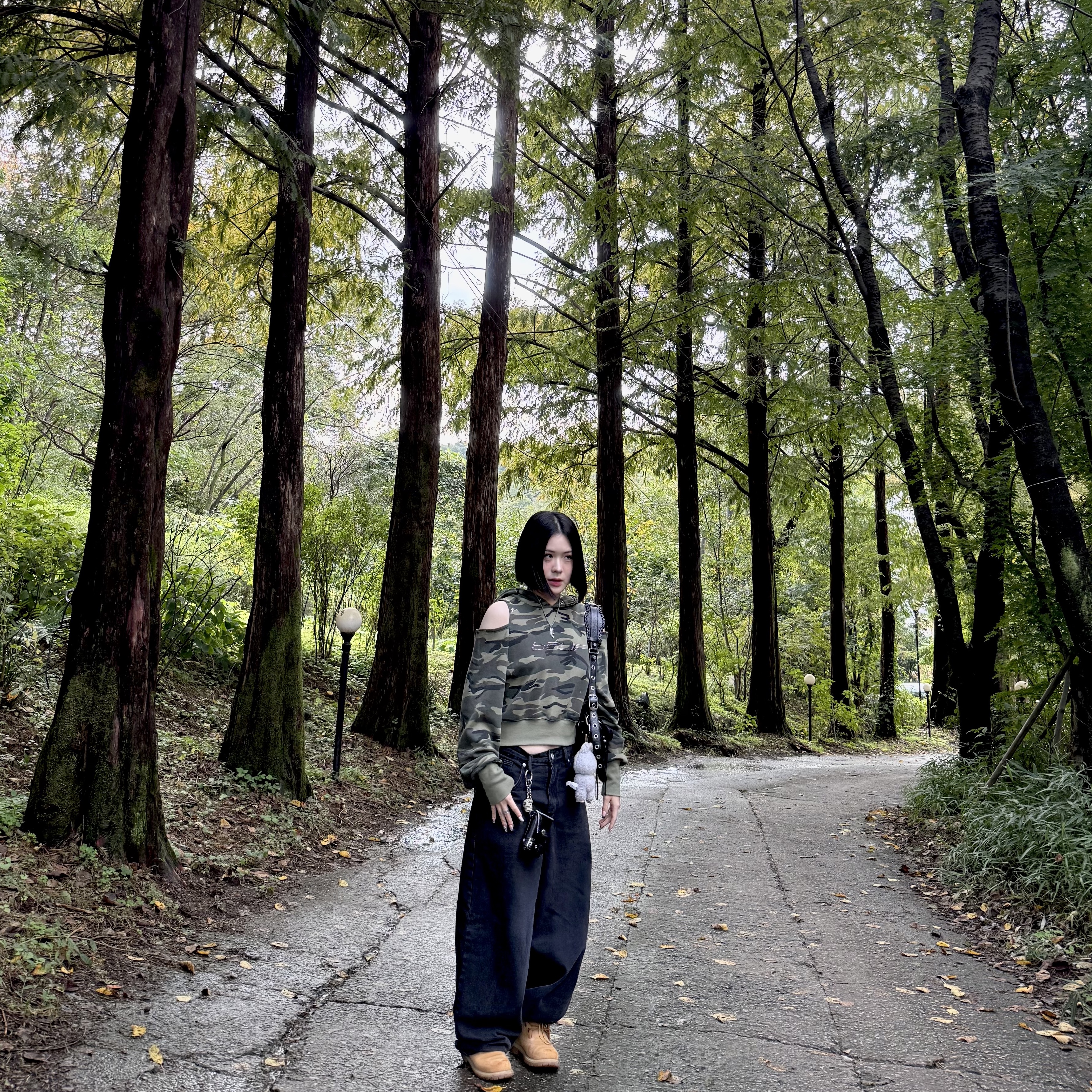 NOMANUAL Raw Vision Denim Pants Washed Black 착용 스타일 - 2