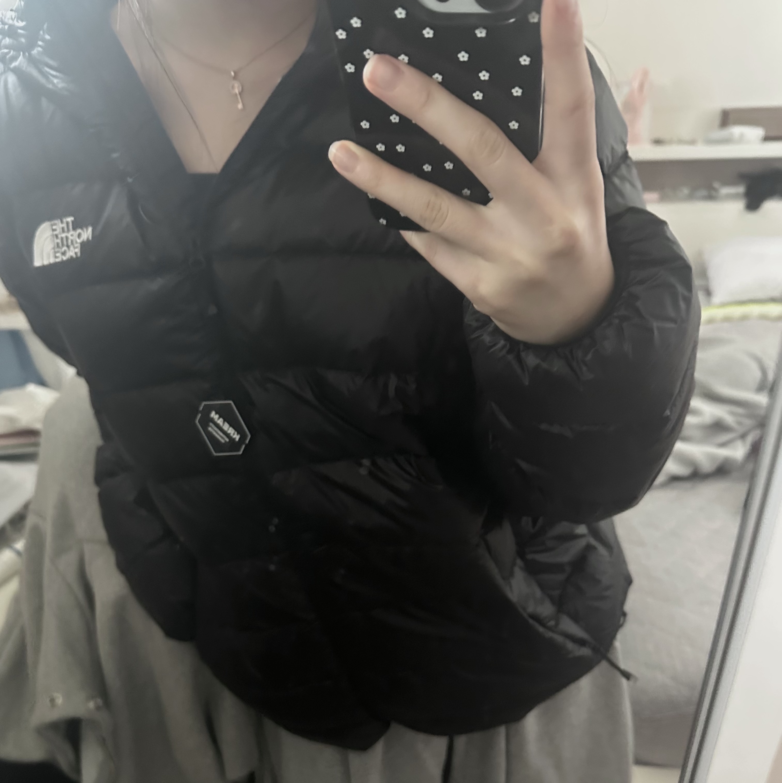 The North Face Matier EX RDS Down Hoodie Black 착용 스타일