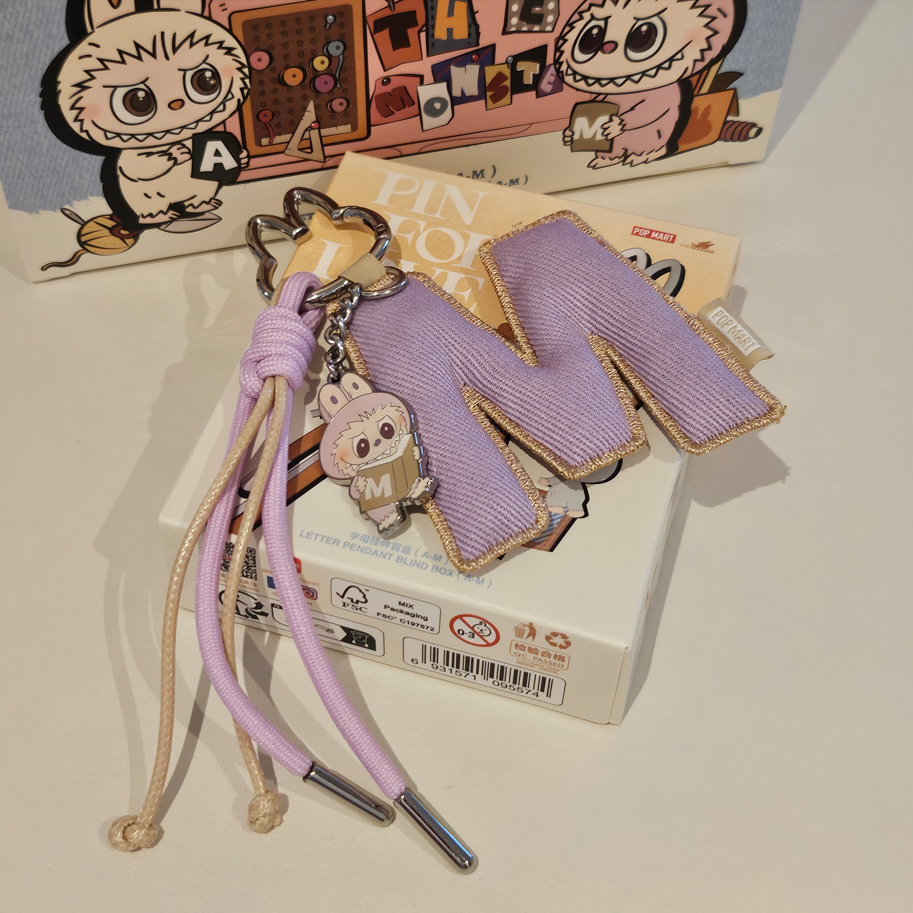 Pop Mart Labubu The Monsters Pin For Love Series - Letter Pendant (A-M) M (Opened Case), Pop Mart Labubu The Monsters Pin For Love Series - Letter Pendant Sealed Case (A-M) (14 Blind Boxes) 착용 스타일