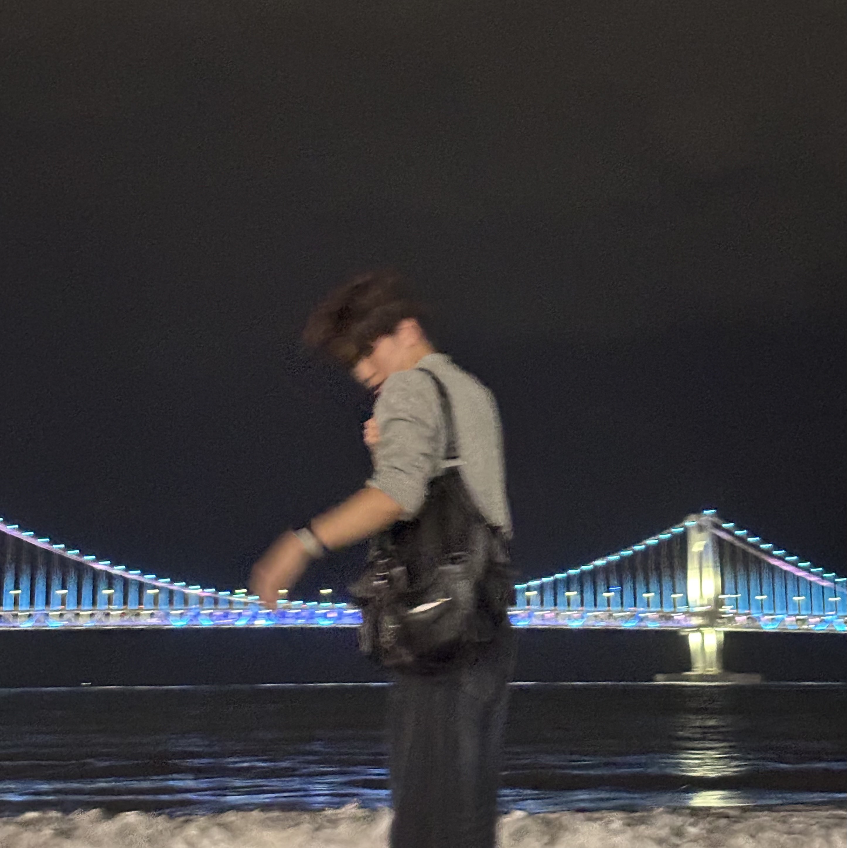 Play Comme des Garcons Black Heart Knit Cardigan Grey, Nike x J.Crew Killshot 2 Sail Midnight Navy 착용 스타일 - 2