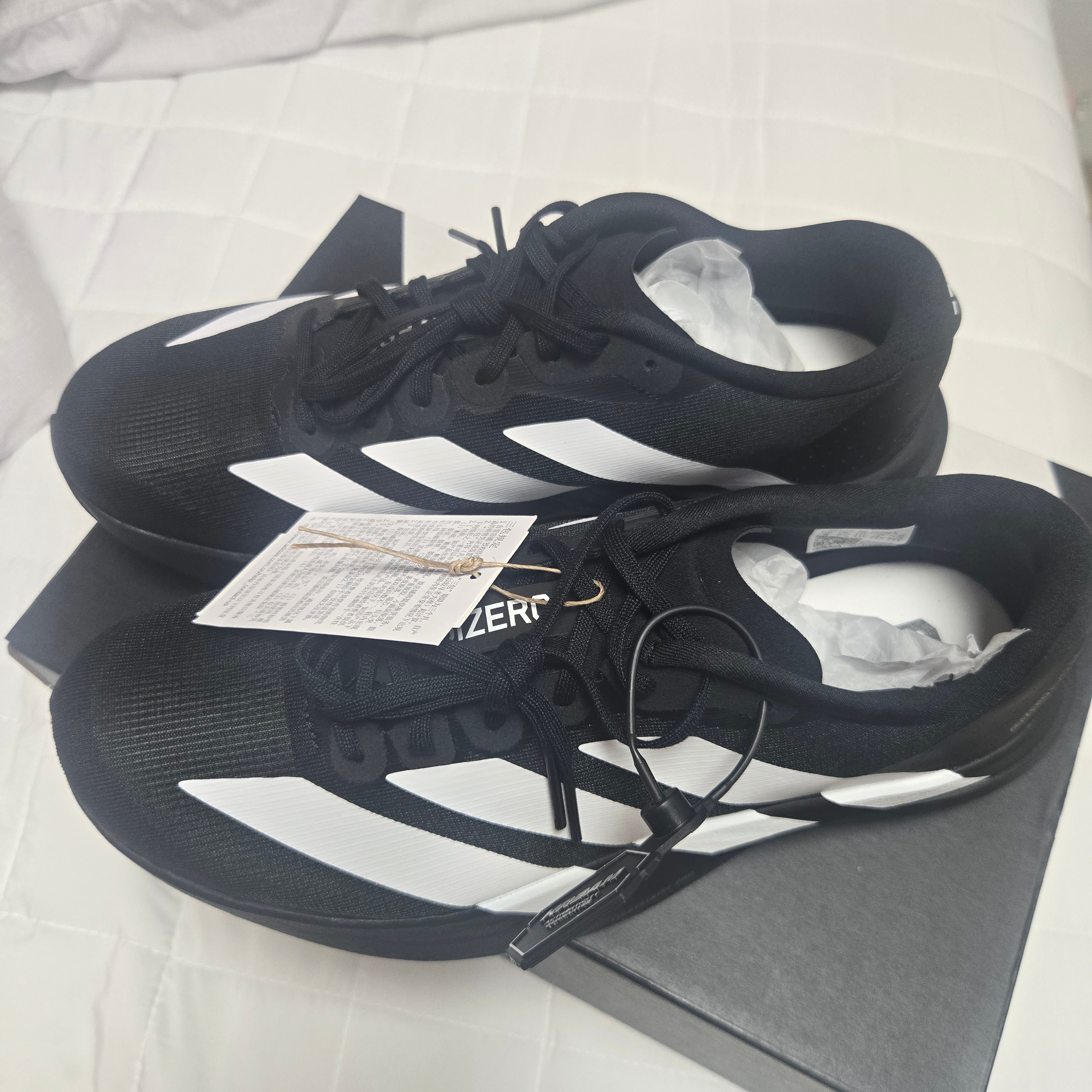 Adidas Adizero EVO SL Core Black Cloud White 착용 스타일