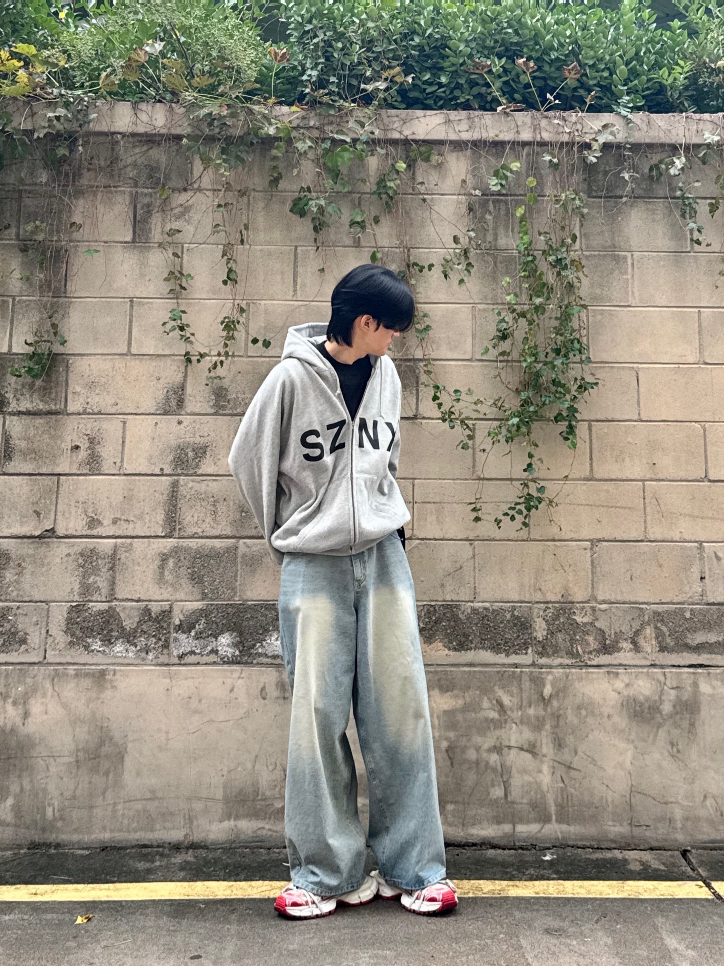 Yeezy HD-10 Grey - Korea Limited, Kamien x MJD Double Hole Belt Black Shearling Calfskin 착용 스타일 - 2