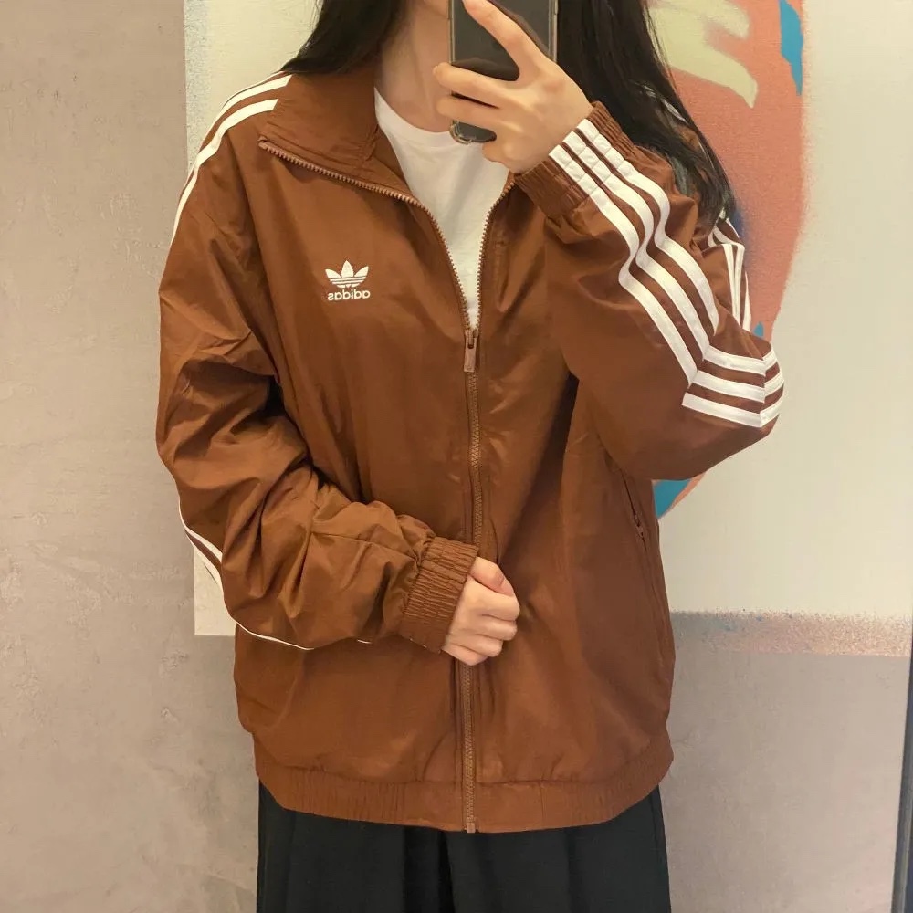 Adidas Adicolor Woven Firebird Track Top Preloved Brown - KR Sizing, (W) Adidas Beckenbauer Track Top Wonder White Trace Brown - KR Sizing 착용 스타일 - 5
