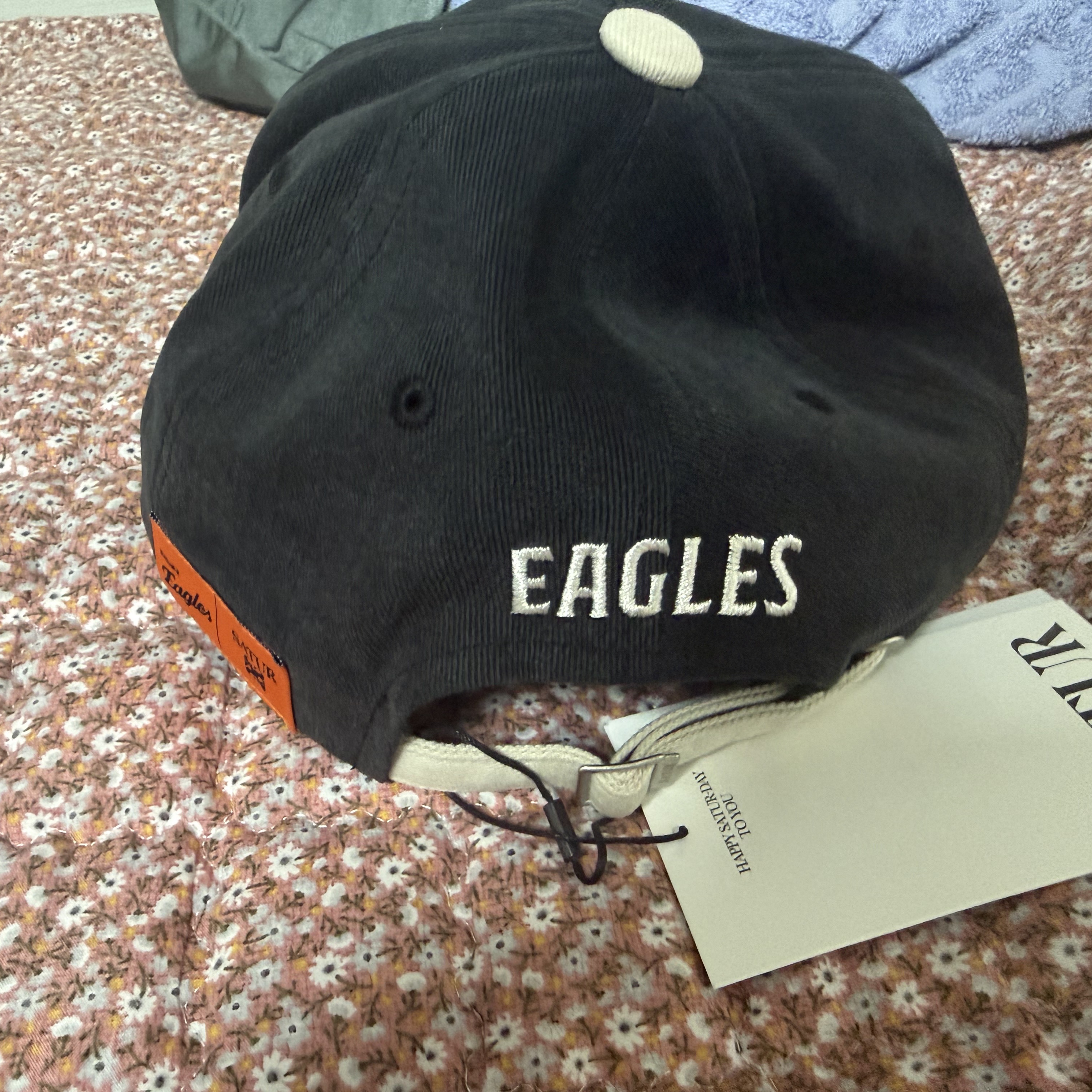 Satur x Hanwha Eagles Typo Graphic 5 Panel Ball Cap Black 착용 스타일 - 3