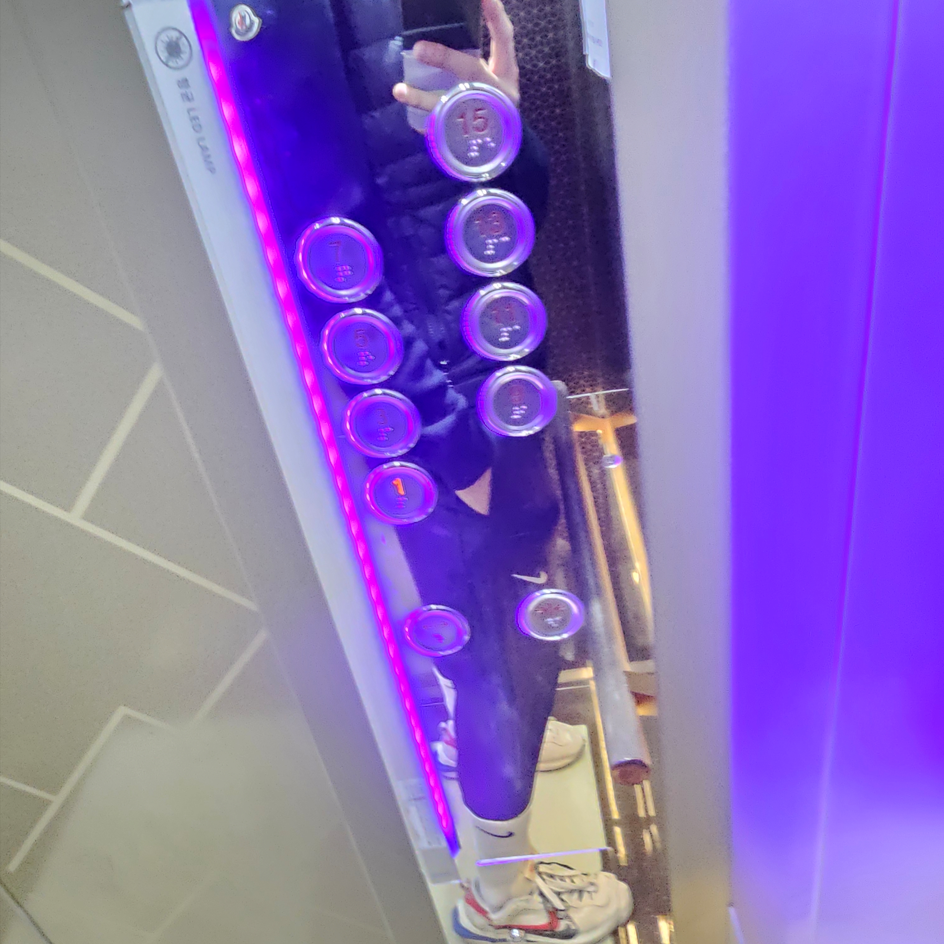 Nike Dri-Fit Challenger Woven Pants Black - Asia, Moncler Padded Zip Up Cardigan Black - 25FW 착용 스타일