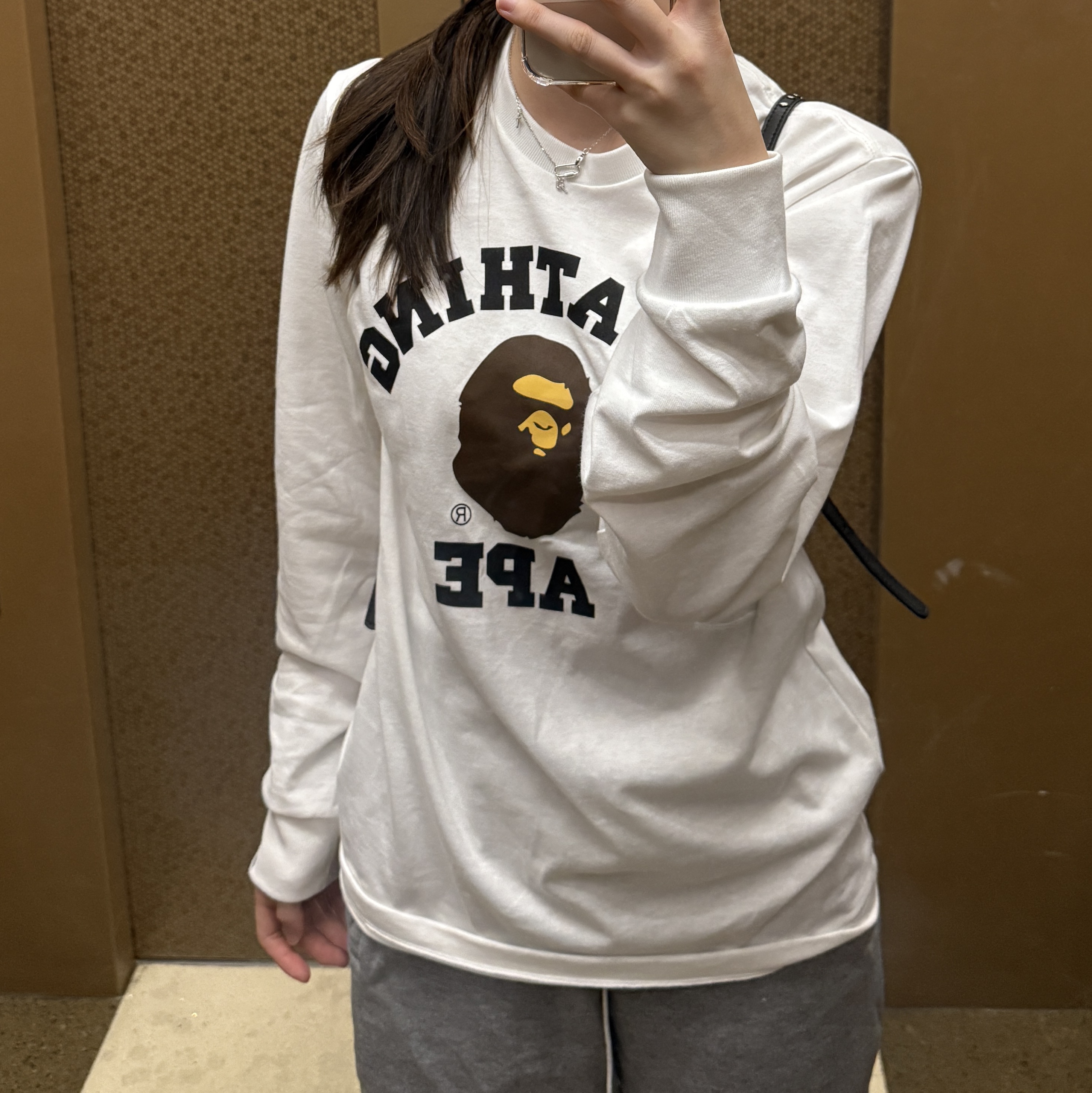 BAPE College L/S T-Shirt White 착용 스타일