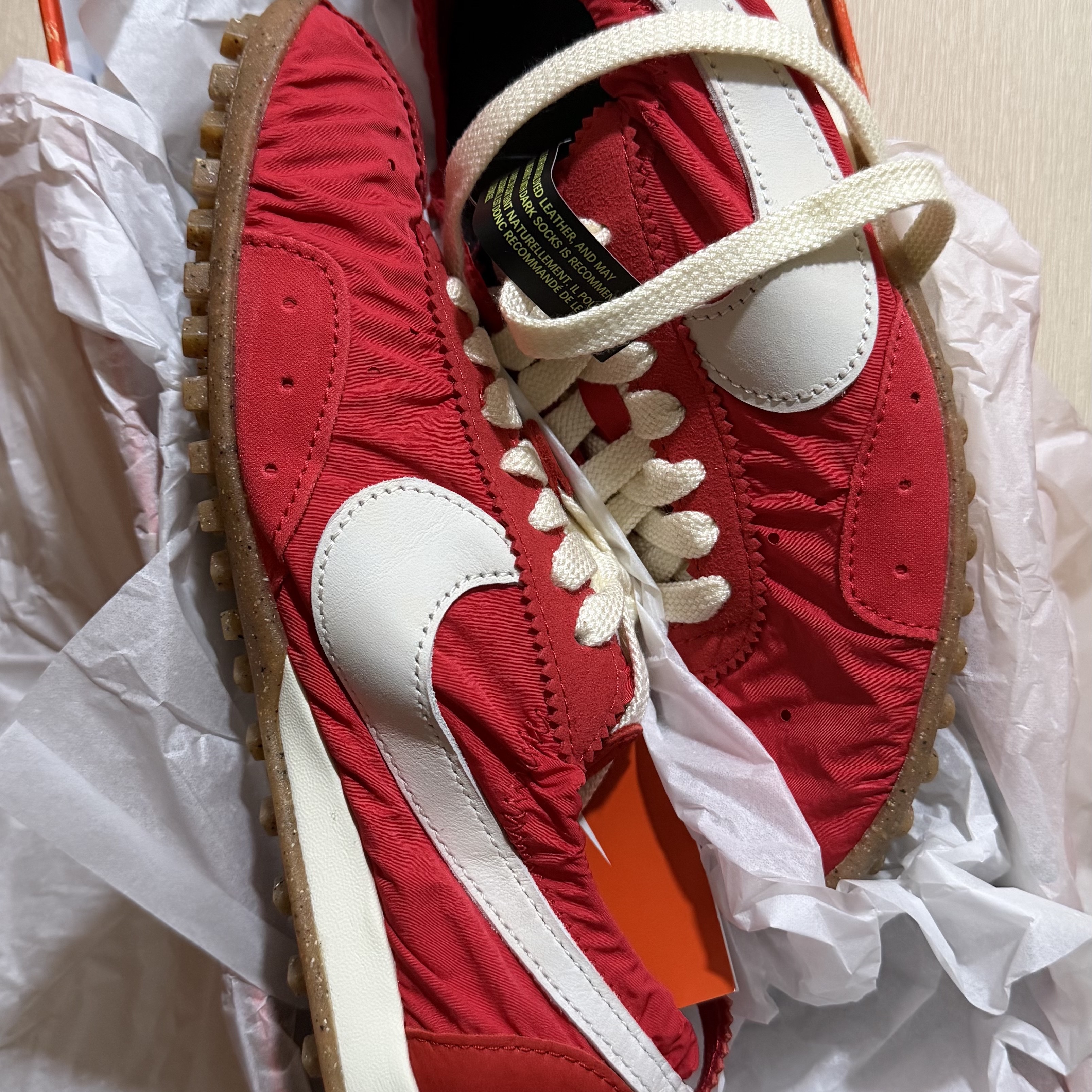 Nike x Jacquemus Moon Shoe SP University Red and Bicycle Yellow 착용 스타일 - 2