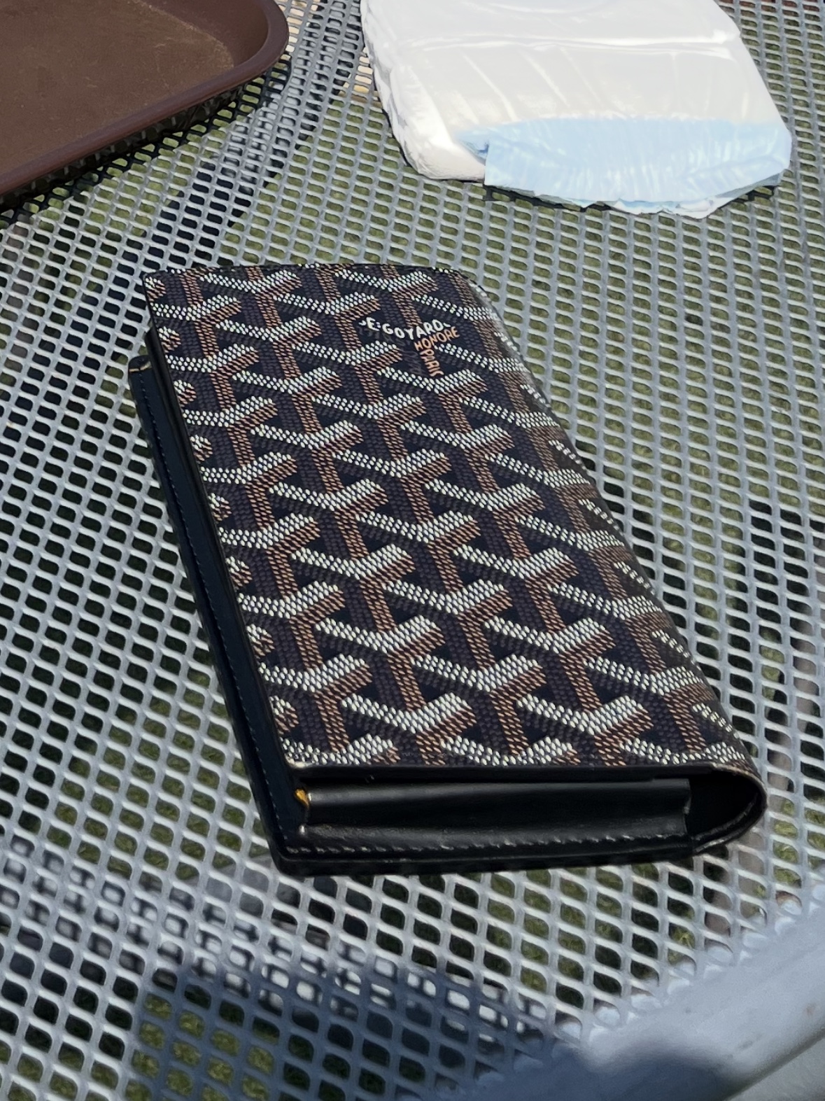 Goyard Saint Lambert Wallet Black 착용 스타일 - 2