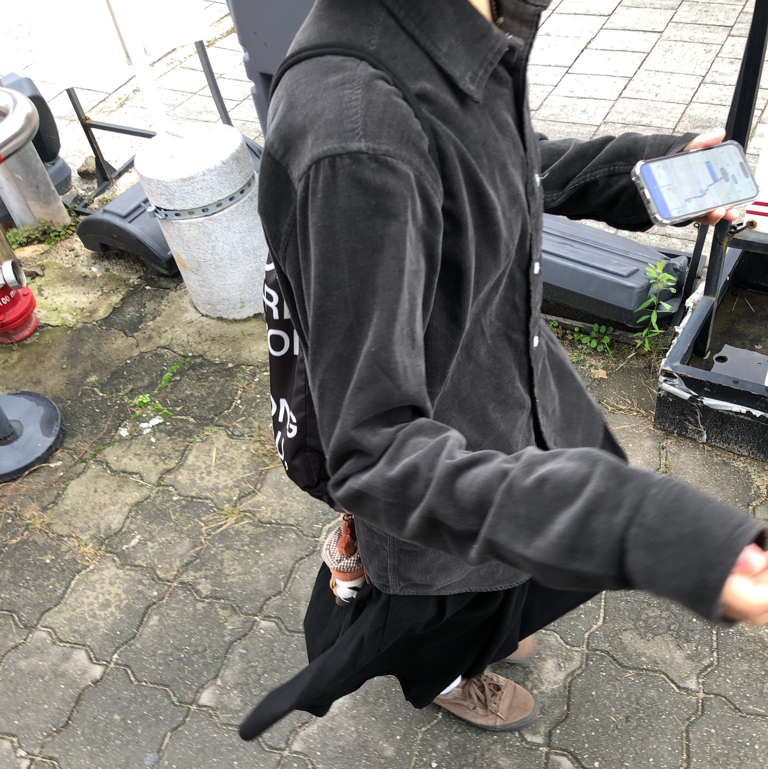 Vans Old Skool Brown, Carhartt Madison Fine Cord Shirt Storm Cloud 착용 스타일 - 2