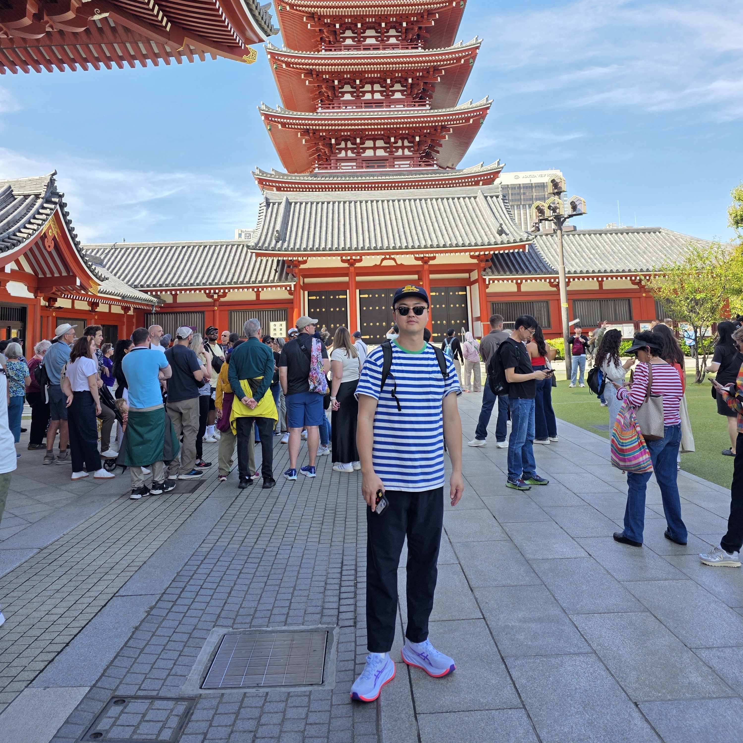 Asics Superblast 2 Blue Fade Edo Purple, Arc'teryx Mantis 26 Backpack Black 착용 스타일