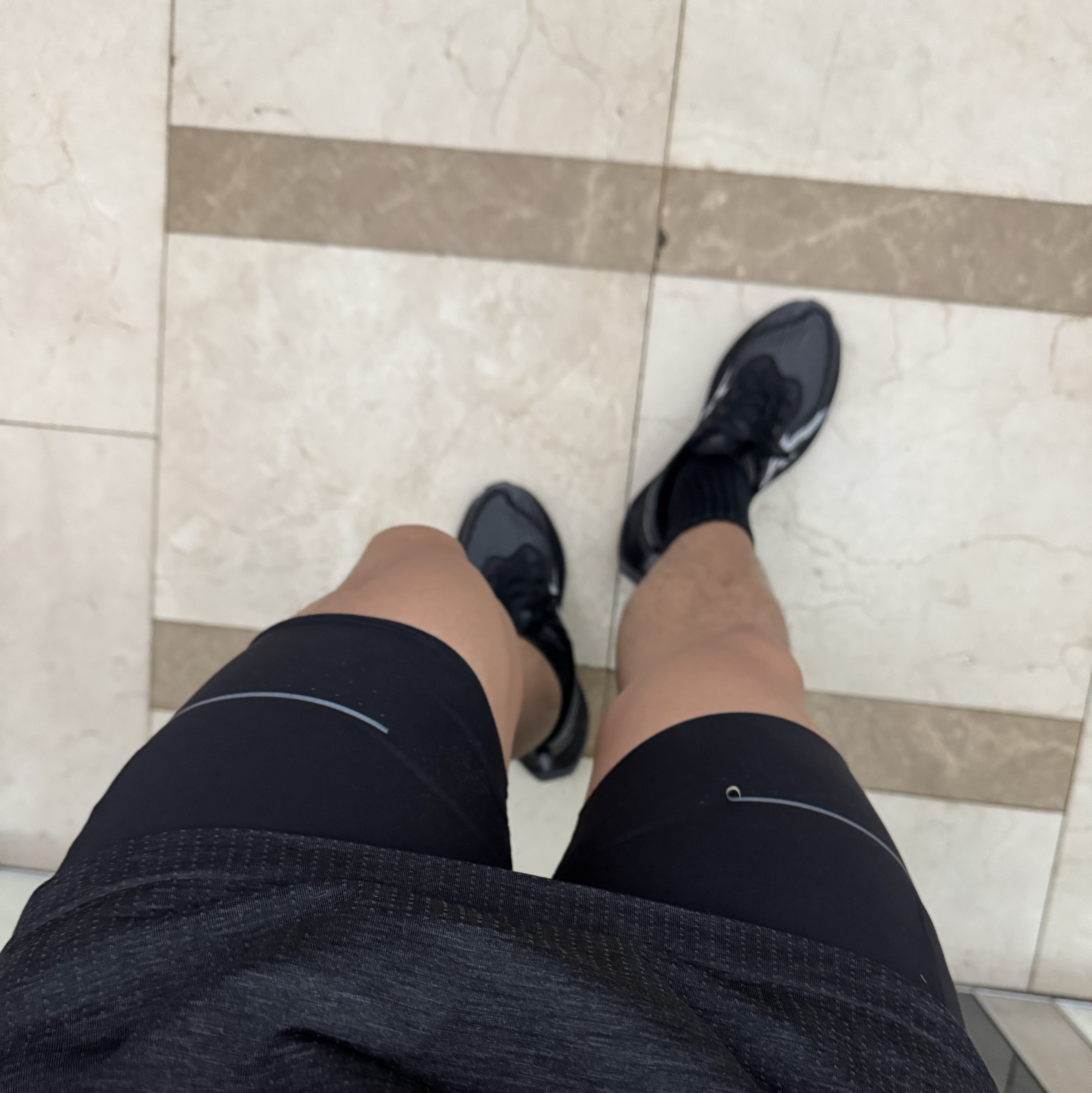 Asics Superblast 2 Black White 착용 스타일