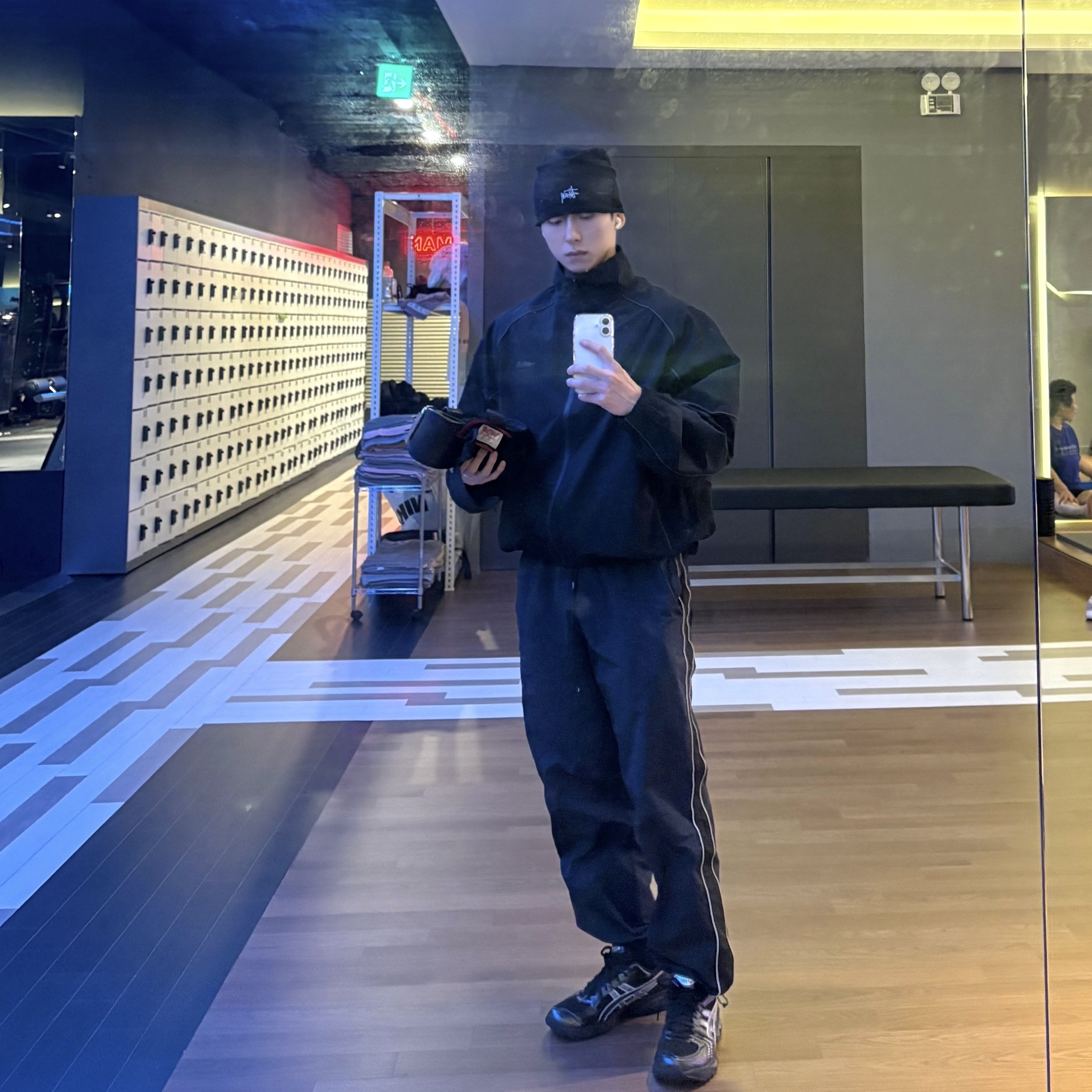 Stussy Basic Skullcap Beanie Black, Asics Gel-Kayano 14 Black Pure Silver 착용 스타일