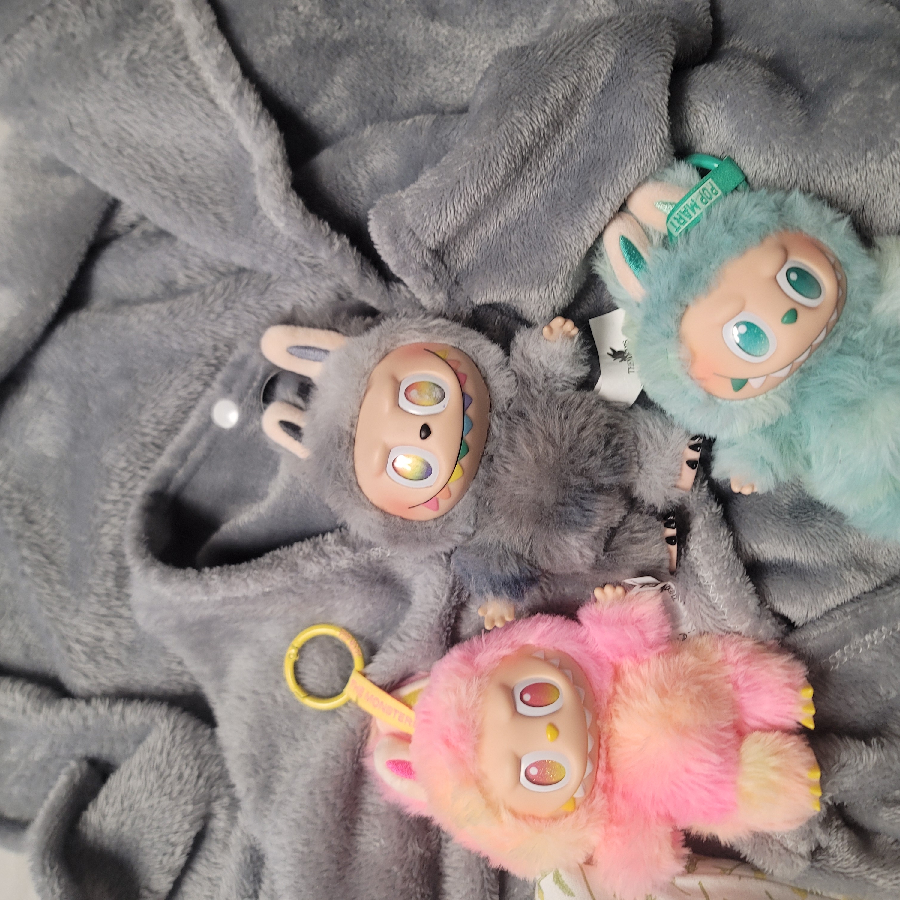 Pop Mart Labubu The Monsters Highlight Series Sealed Case (Bundle of 2/1 Blind Box), Pop Mart Labubu The Monsters Highlight Series Serenity Keyring (Opened Case) 착용 스타일 - 2