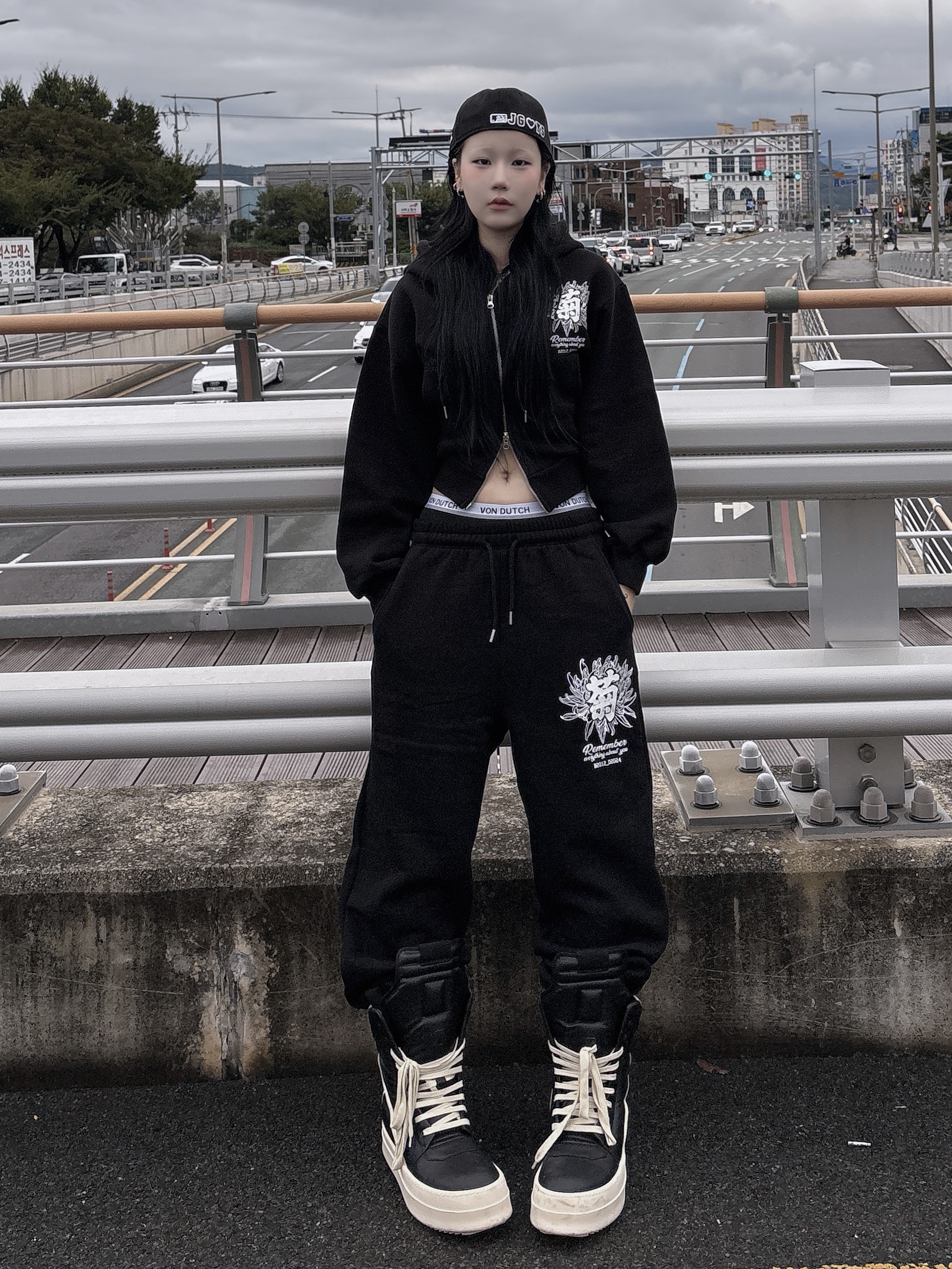 Rick Owens Mega Bumper Geobasket Black Milk 착용 스타일 - 2