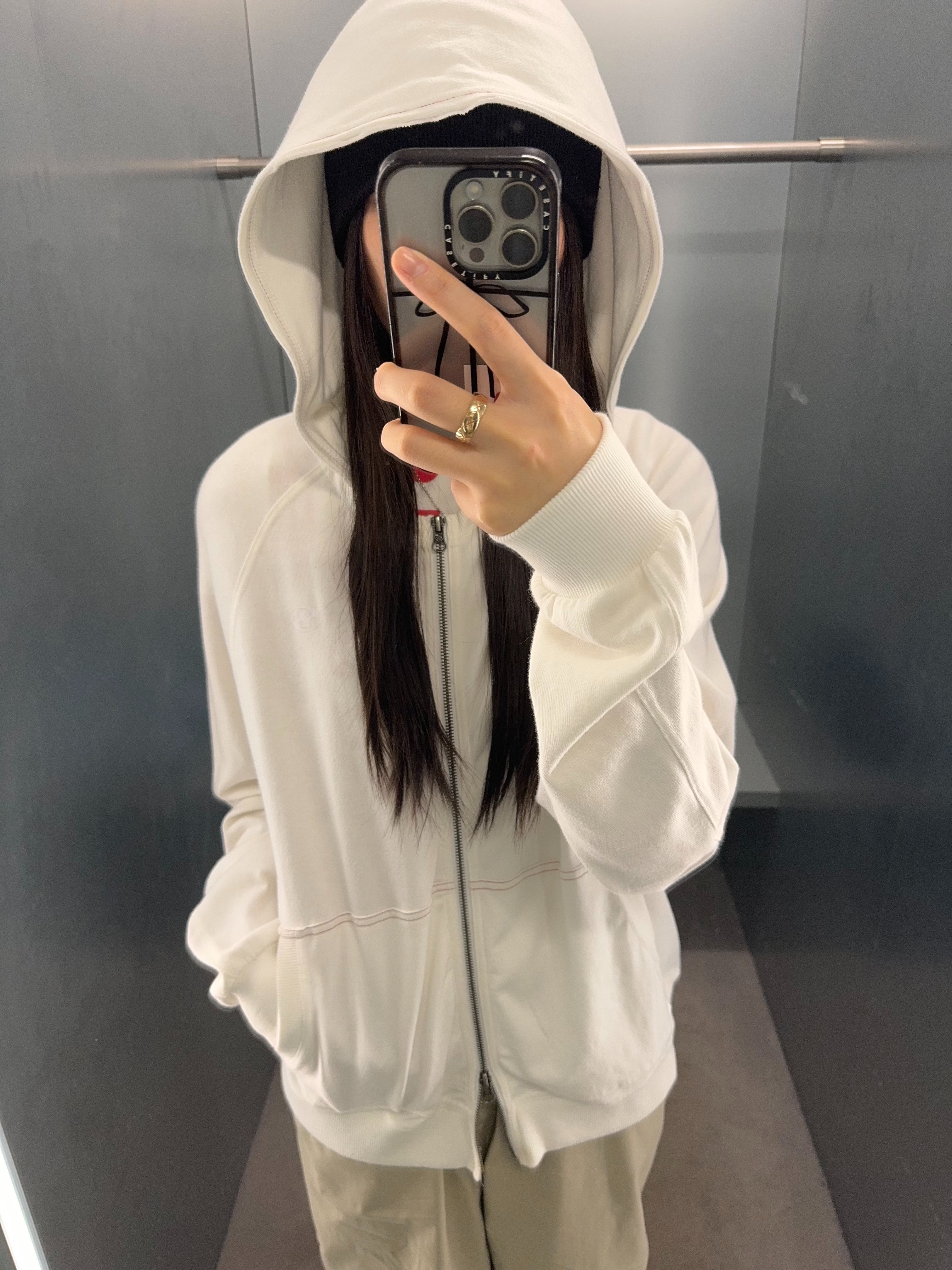 Sansan Gear Washed Hoodie Zip-Up Ivory, COYSEIO Ruffle Lace Hood Zip-Up White 착용 스타일 - 2