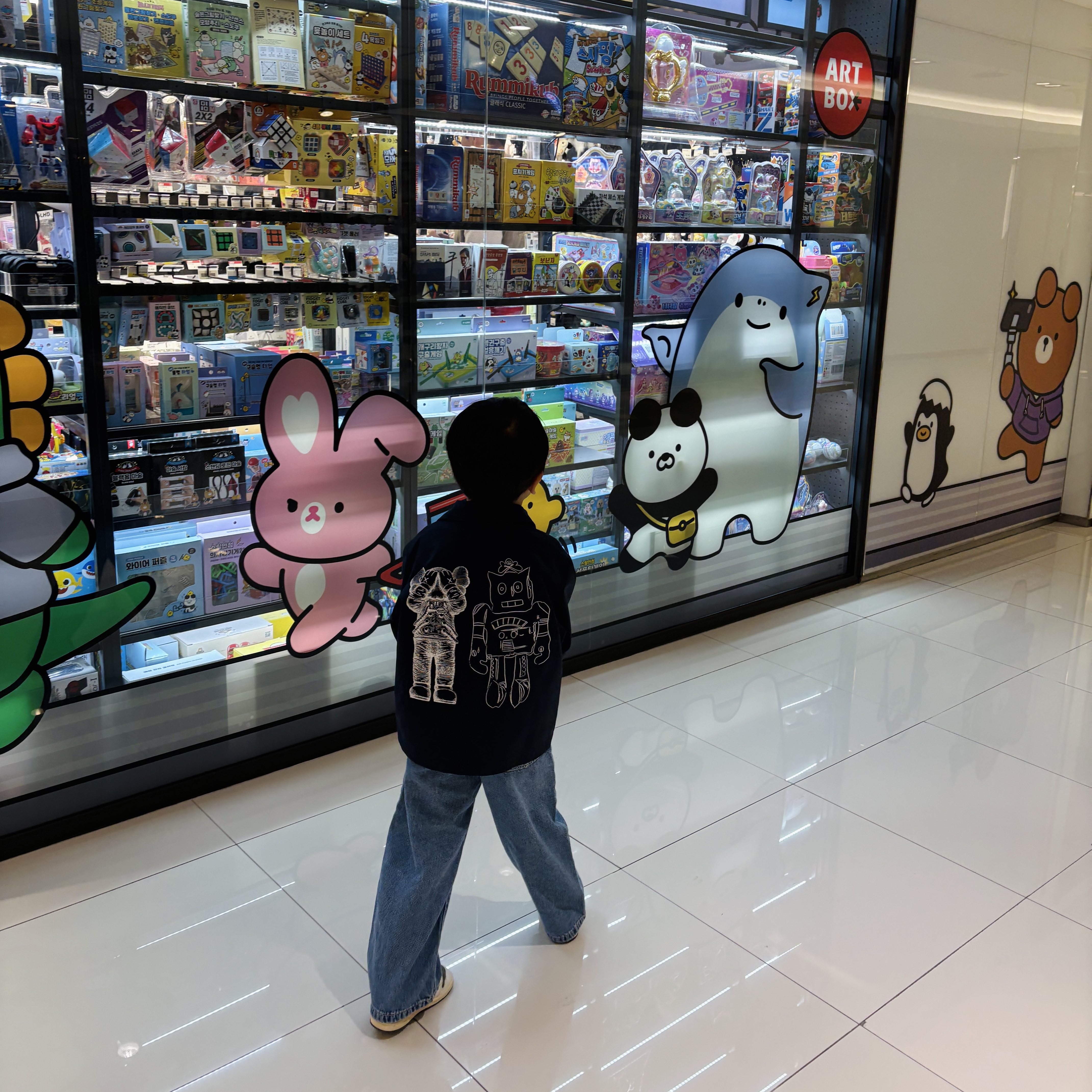 (Kids) Uniqlo UT x Kaws x Warhol Coach Jacket Navy, (TD) Jordan 1 x Travis Scott Retro Low OG SP Reverse Olive 착용 스타일 - 5