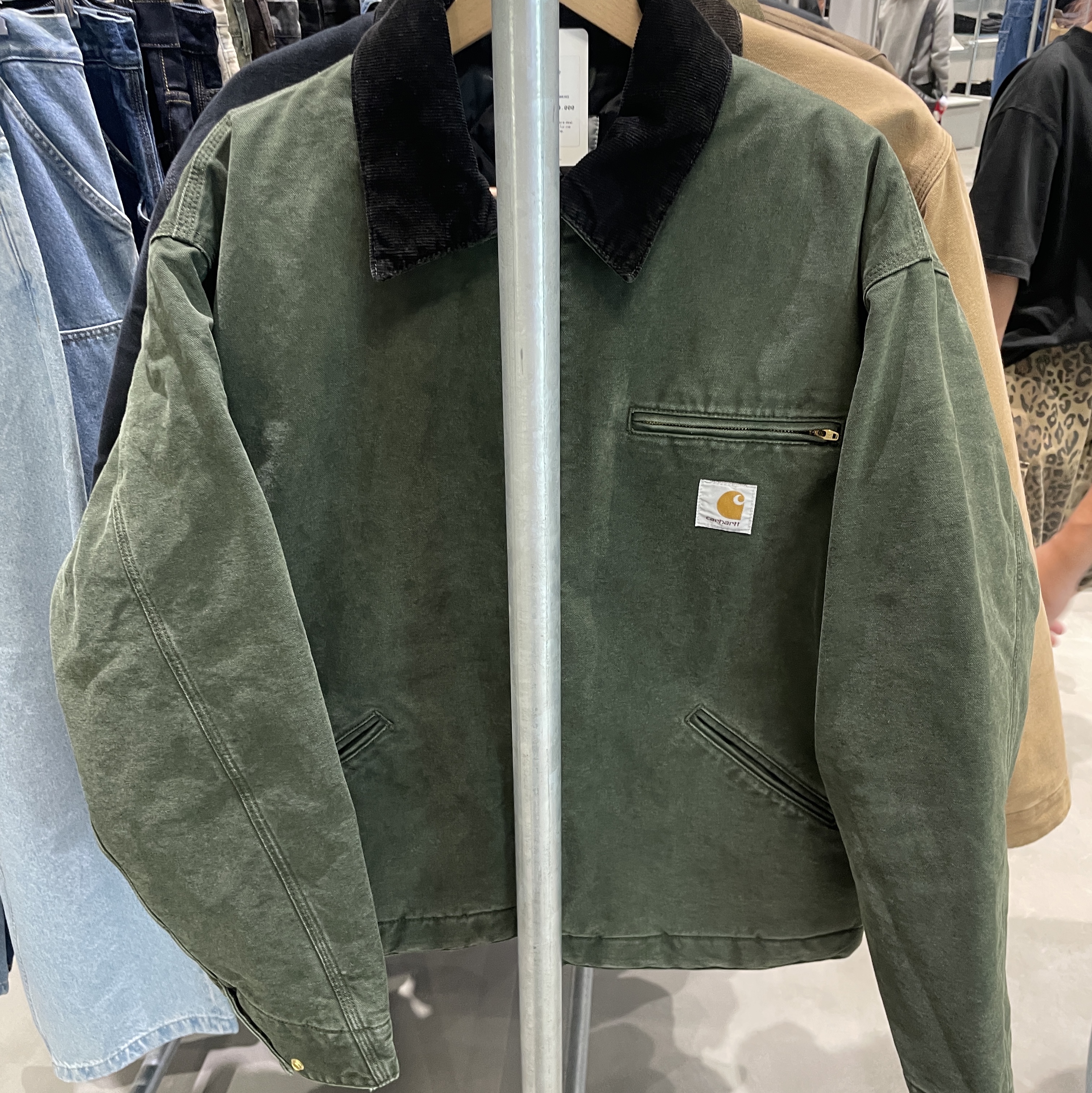 Carhartt WIP OG Detroit Jacket Olive Black Stone Canvas - Winter 착용 스타일 - 2