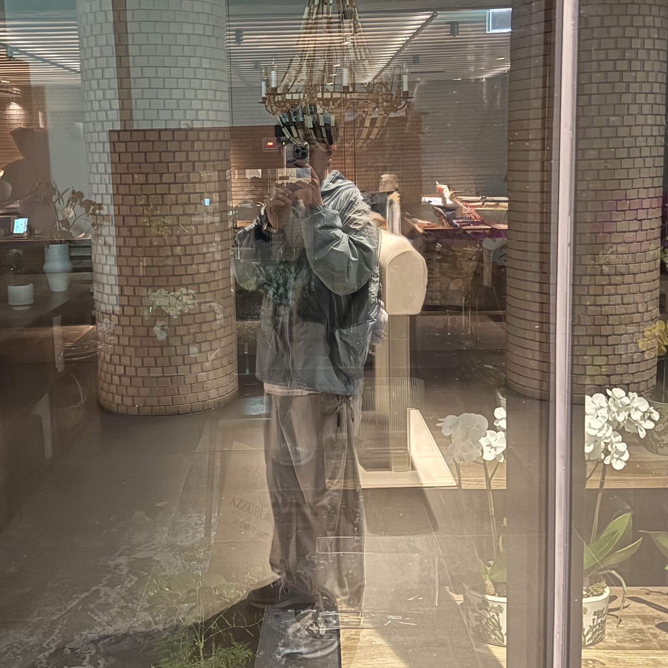 Our Legacy Third Cut Digital Denim Print, Maison Mihara Yasuhiro x Nigel Cabourn Low Cut Sneakers Army Green 착용 스타일 - 2