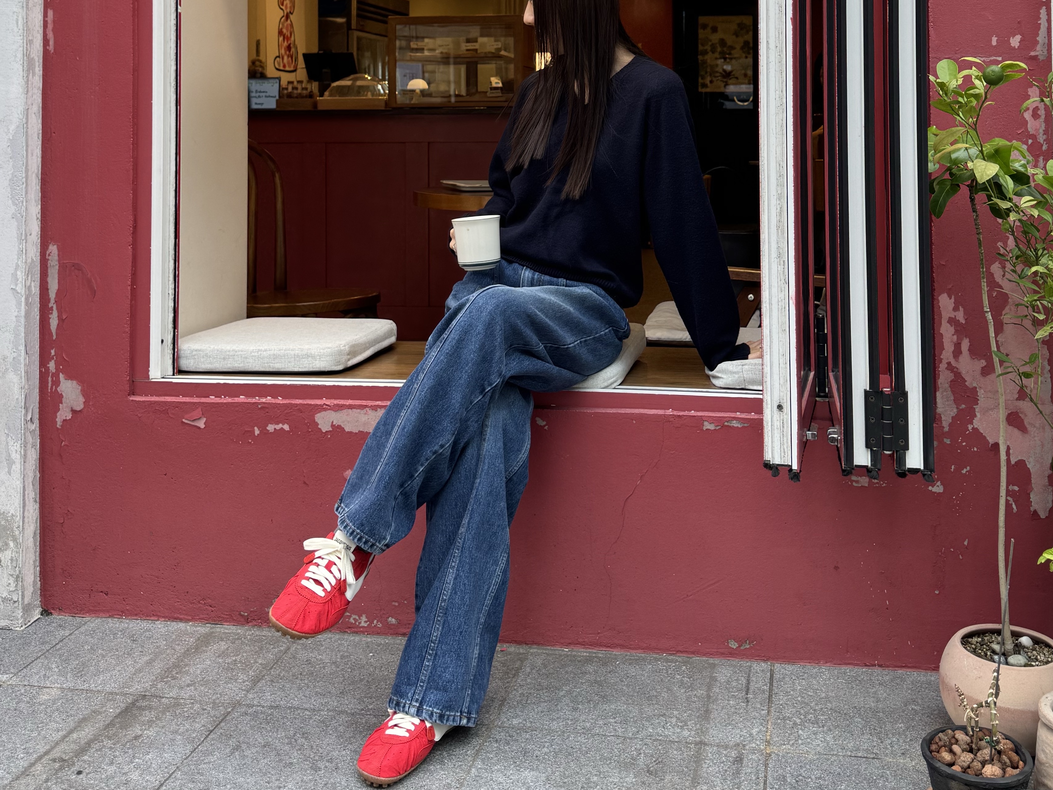 Nike x Jacquemus Moon Shoe SP University Red and Bicycle Yellow 착용 스타일 - 2