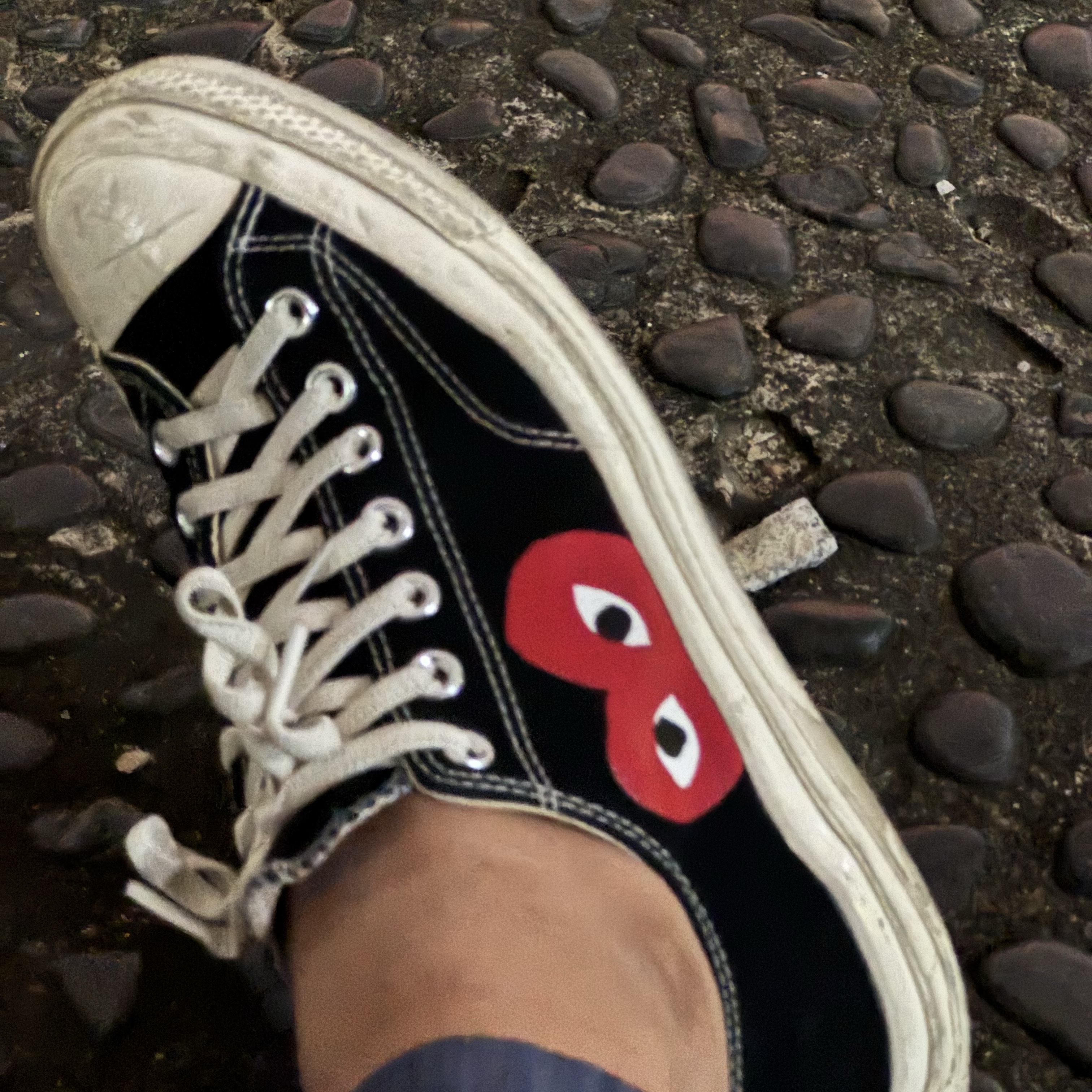 Converse x Play Comme des Garcons Chuck 70 Ox Black 착용 스타일