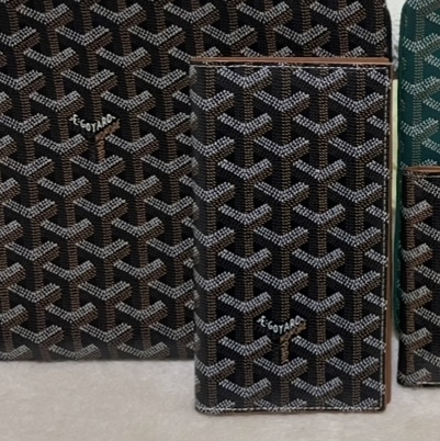 Goyard Saint Roch Wallet Black Tan 착용 스타일