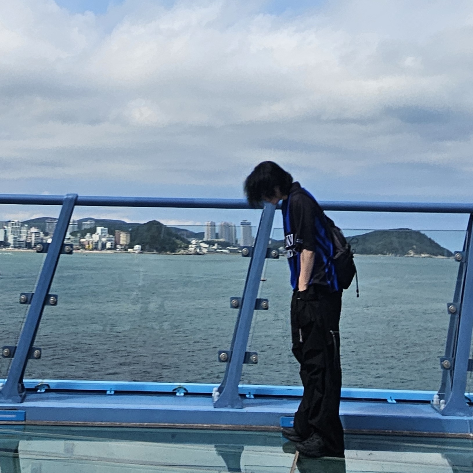 Wapworks Wide Safety Cargo Pants Black, Nike ACG Mountain Fly 2 Low Gore-Tex Black and Dark Smoke Grey 착용 스타일