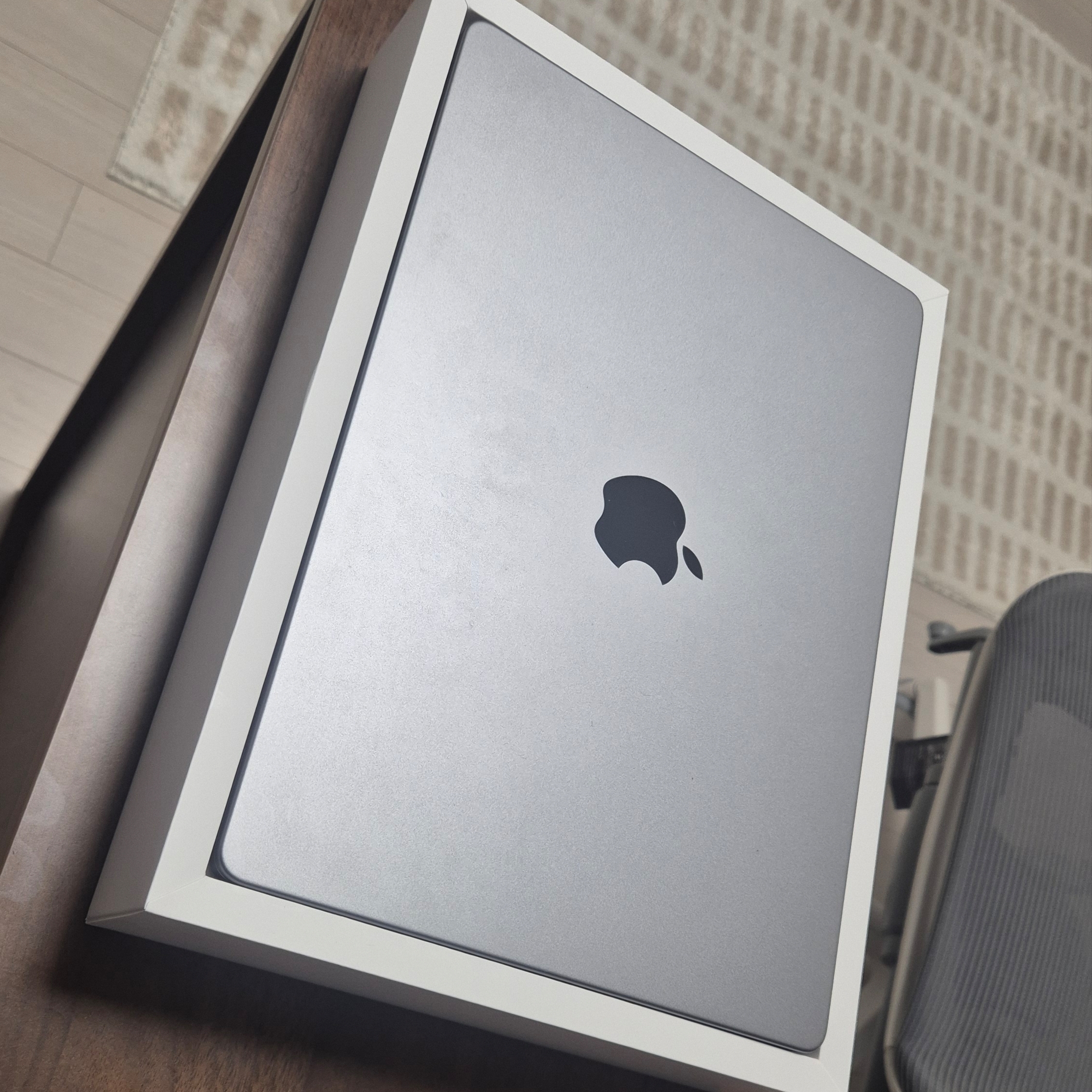 Apple 2021 MacBook Pro 16 M1 Max 10-Core 512GB SSD / 64GB RAM Space Gray (Korean Ver.) 착용 스타일