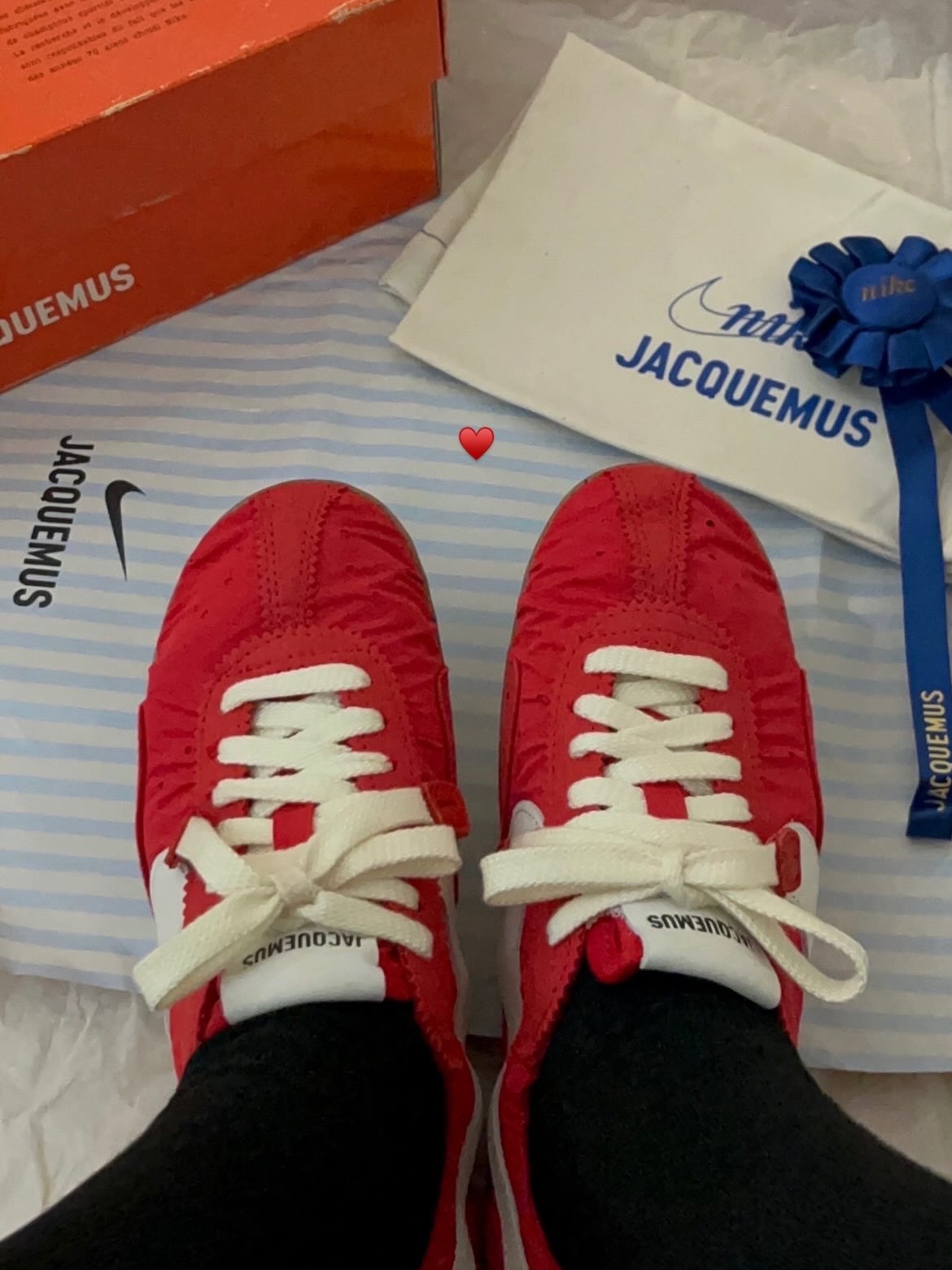 Nike x Jacquemus Moon Shoe SP University Red and Bicycle Yellow 착용 스타일 - 2