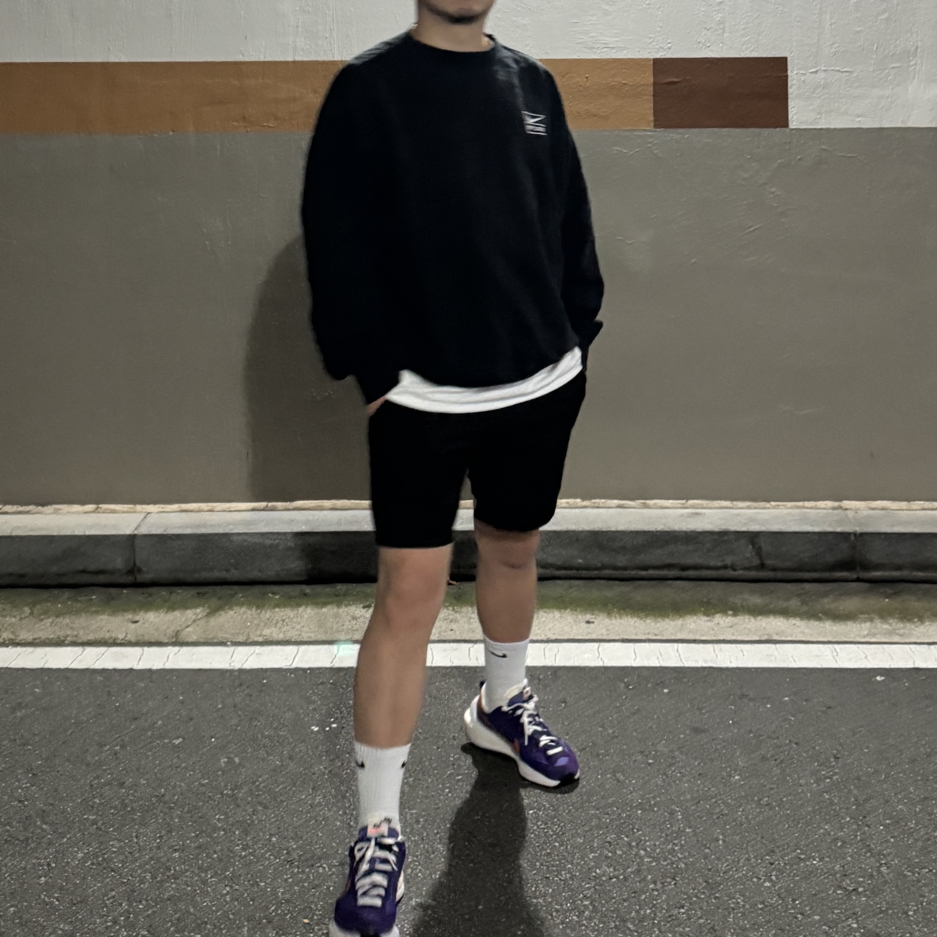 Nike x Sacai VaporWaffle Dark Iris, Nike x Stussy NRG Washed Fleece Crewneck Black (DO5310-010) 착용 스타일