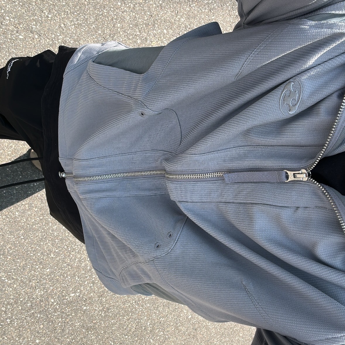 Sansan Gear Dual-Shade Jacket Grey - 25SS 착용 스타일