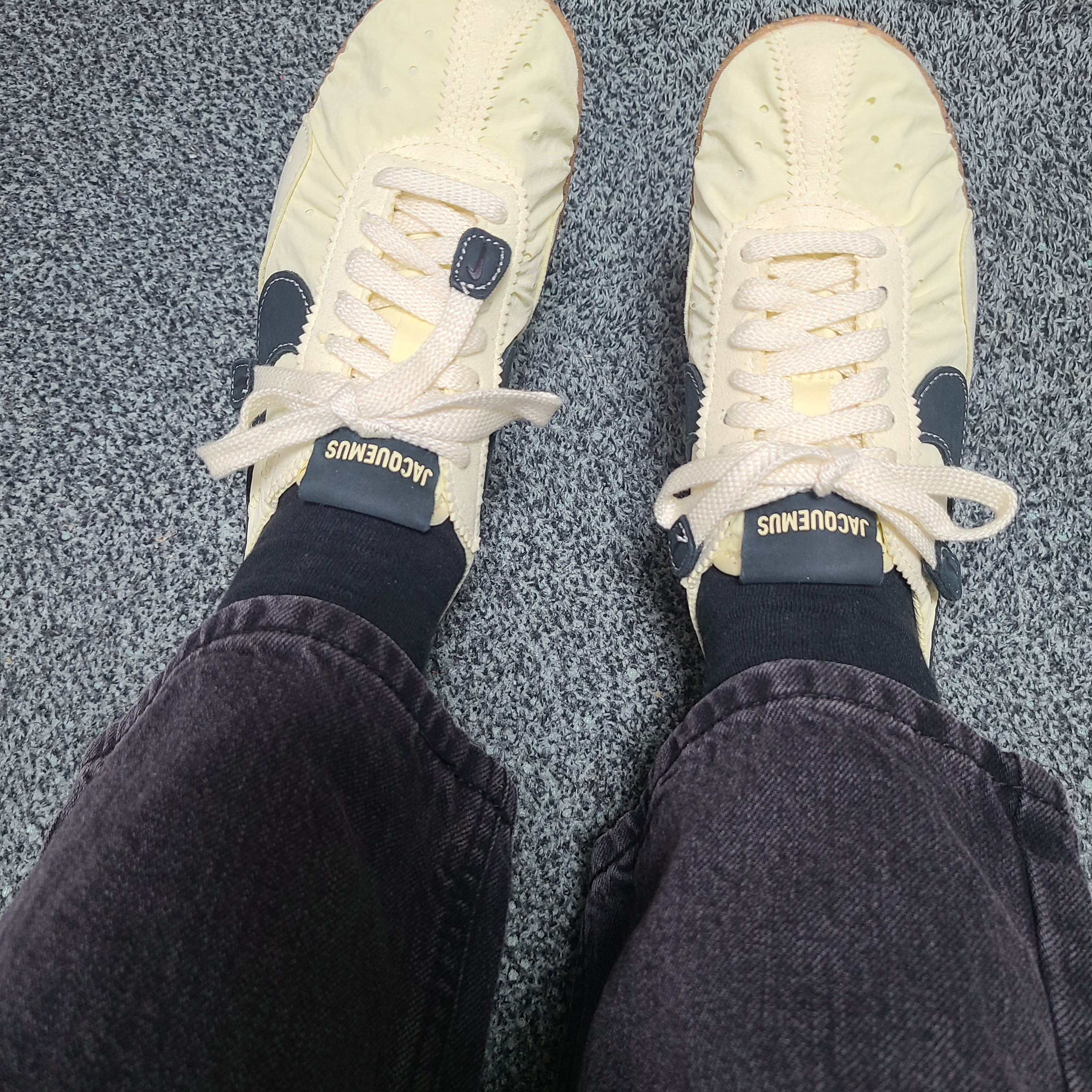 Nike x Jacquemus Moon Shoe SP Alabaster Off Noir 착용 스타일