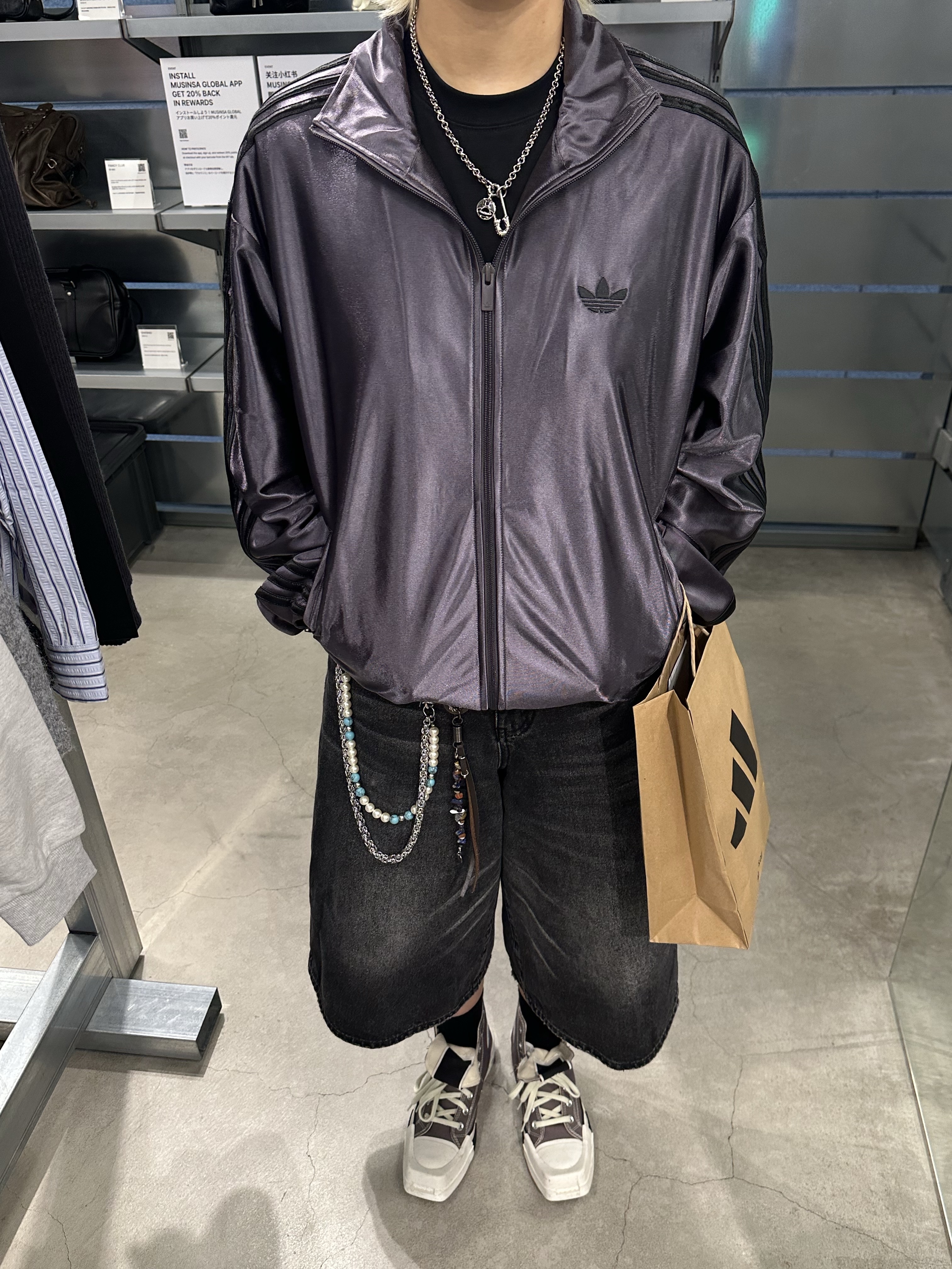 Adidas Firebird Metallic Track Top Grey Strata - US Sizing, Converse x Drkshdw Turbodrk Chuck 70 Hi Laceless Iron 착용 스타일 - 2