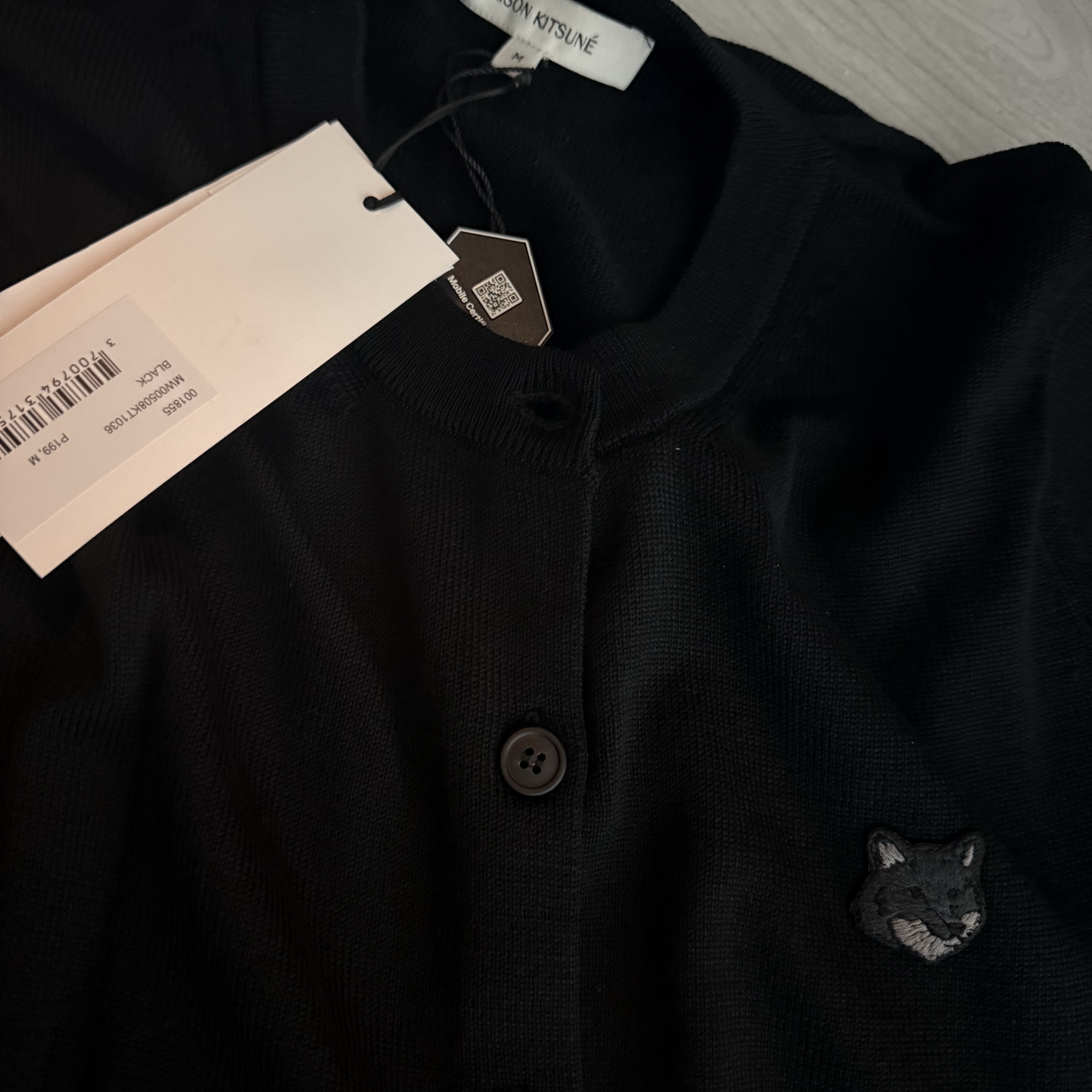 (W) Maison Kitsune Bold Fox Head Patch Regular Cardigan Black 착용 스타일