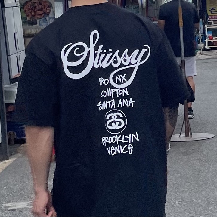 Stussy World Tour T-Shirt Black 2023 착용 스타일