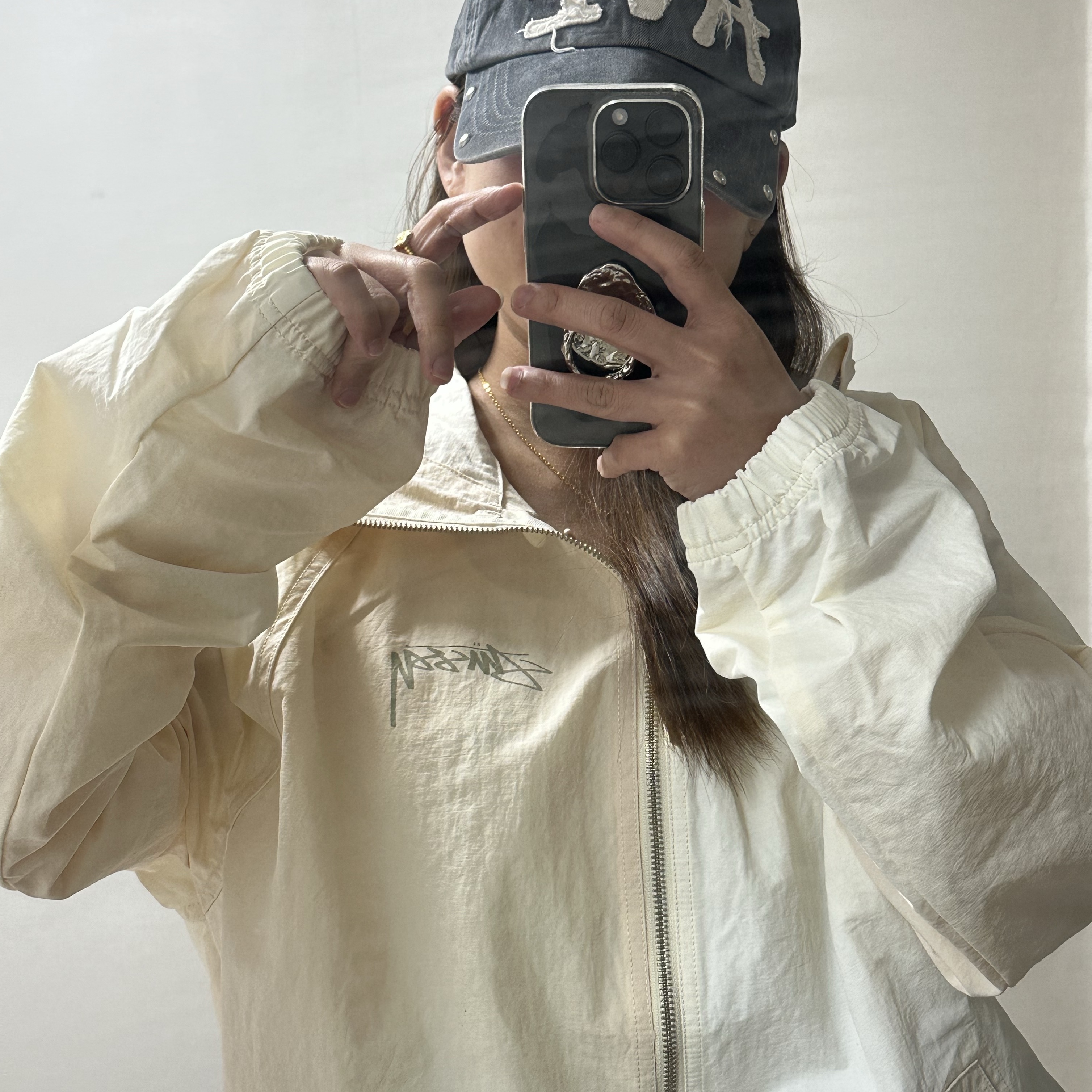 Stussy Wave Dye Beach Shell Jacket Bone 착용 스타일