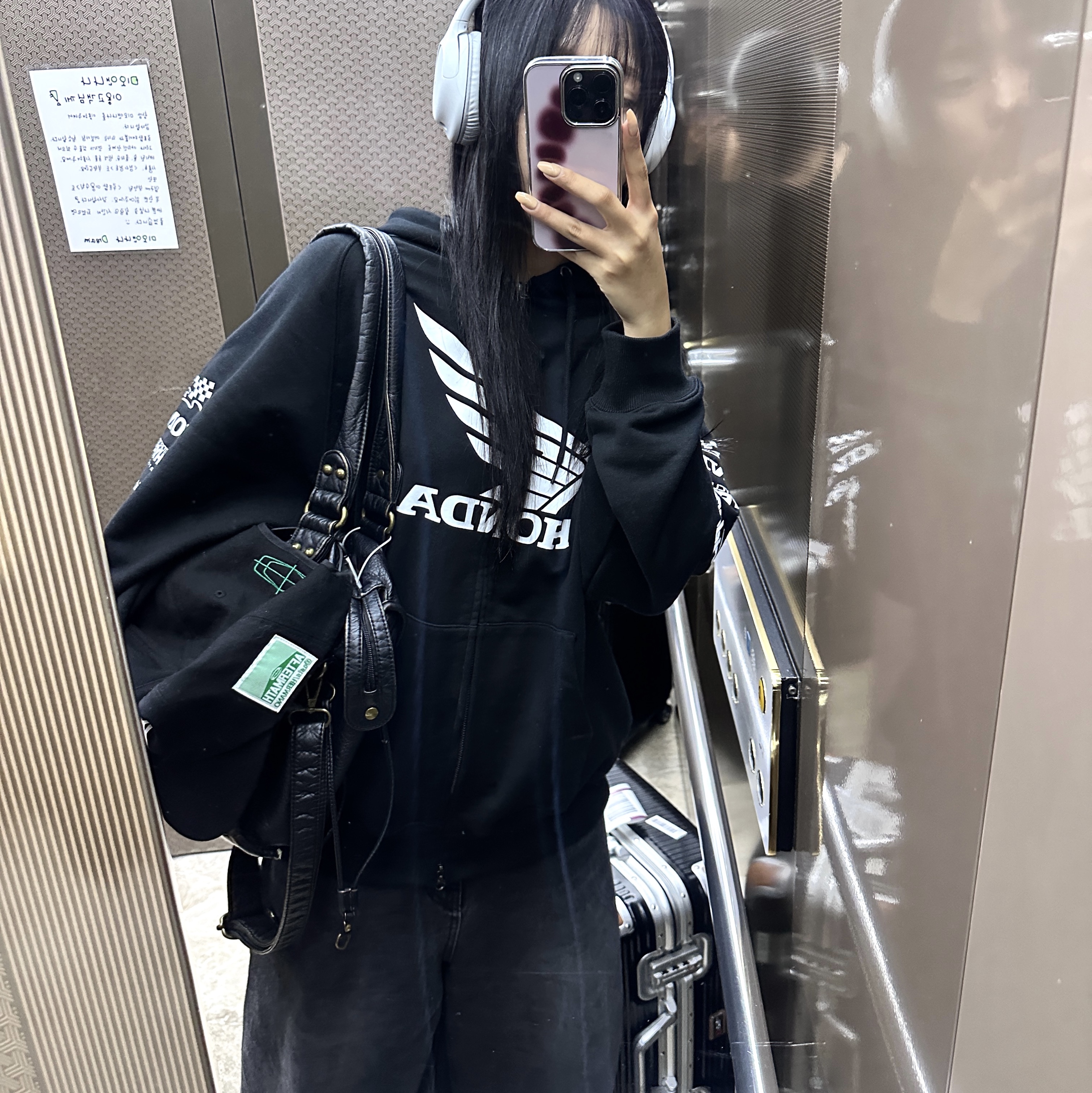 Honda Racing Logo Hoodie Zip-up_Black 착용 스타일 - 1