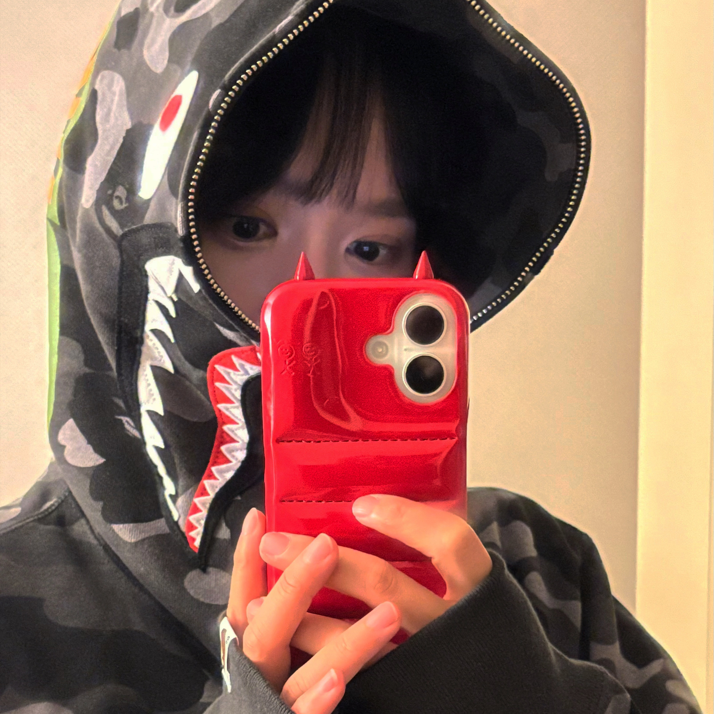 BAPE Color Camo Shark Full Zip Hoodie Black 착용 스타일