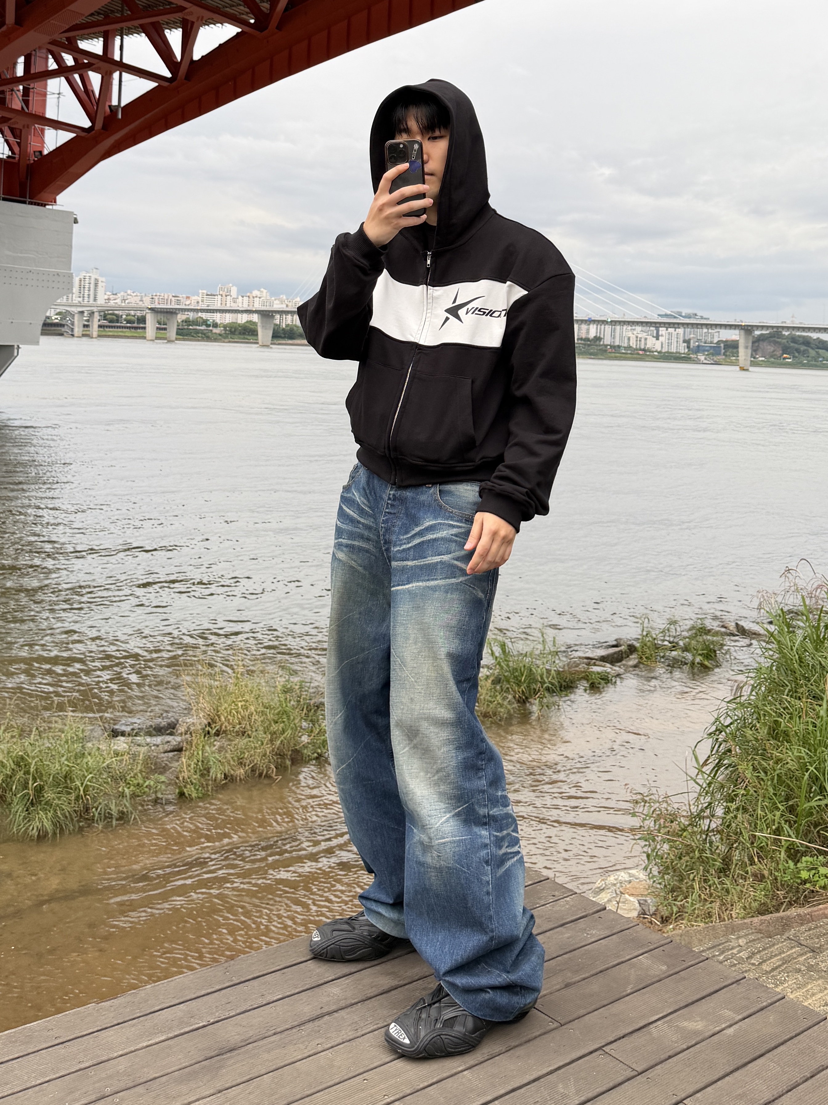 Civision by CSC Star Logo Hoodie Zip-Up Black, Balenciaga Tyrex Sneakers Black 착용 스타일 - 4