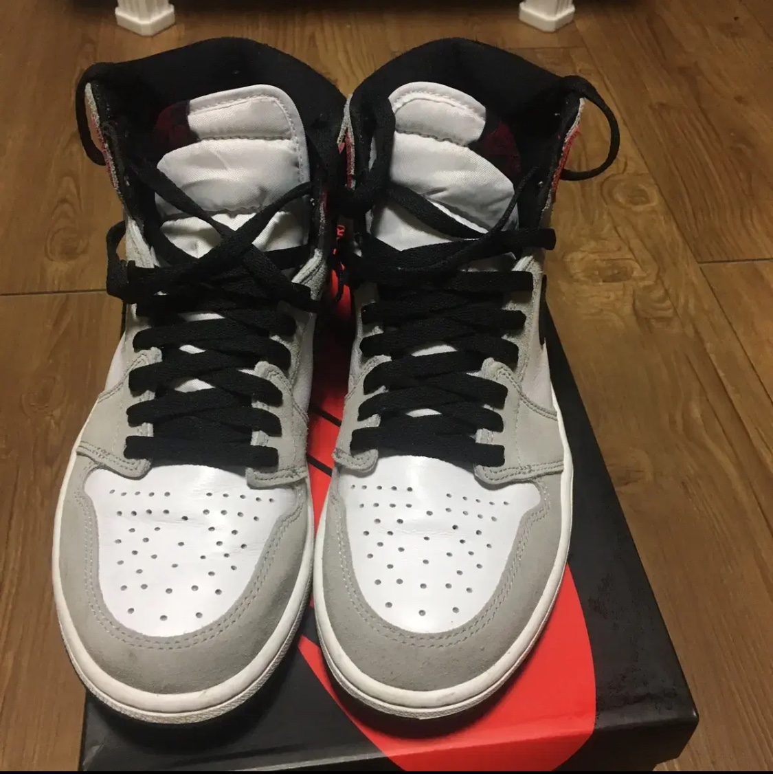 Jordan 1 Retro High OG Light Smoke Grey 착용 스타일