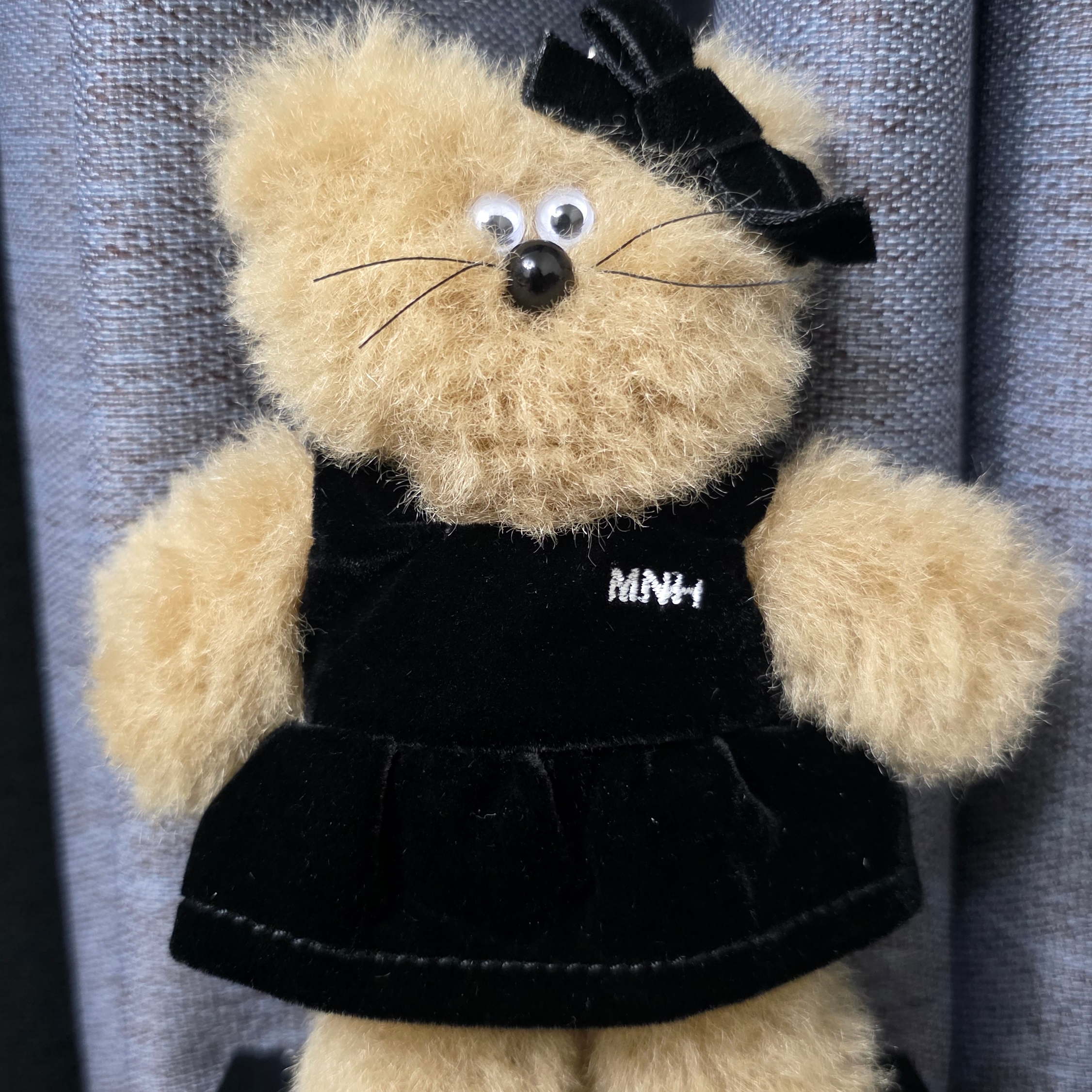 Monamhee M.N.H Friends Bebe Keyring 착용 스타일