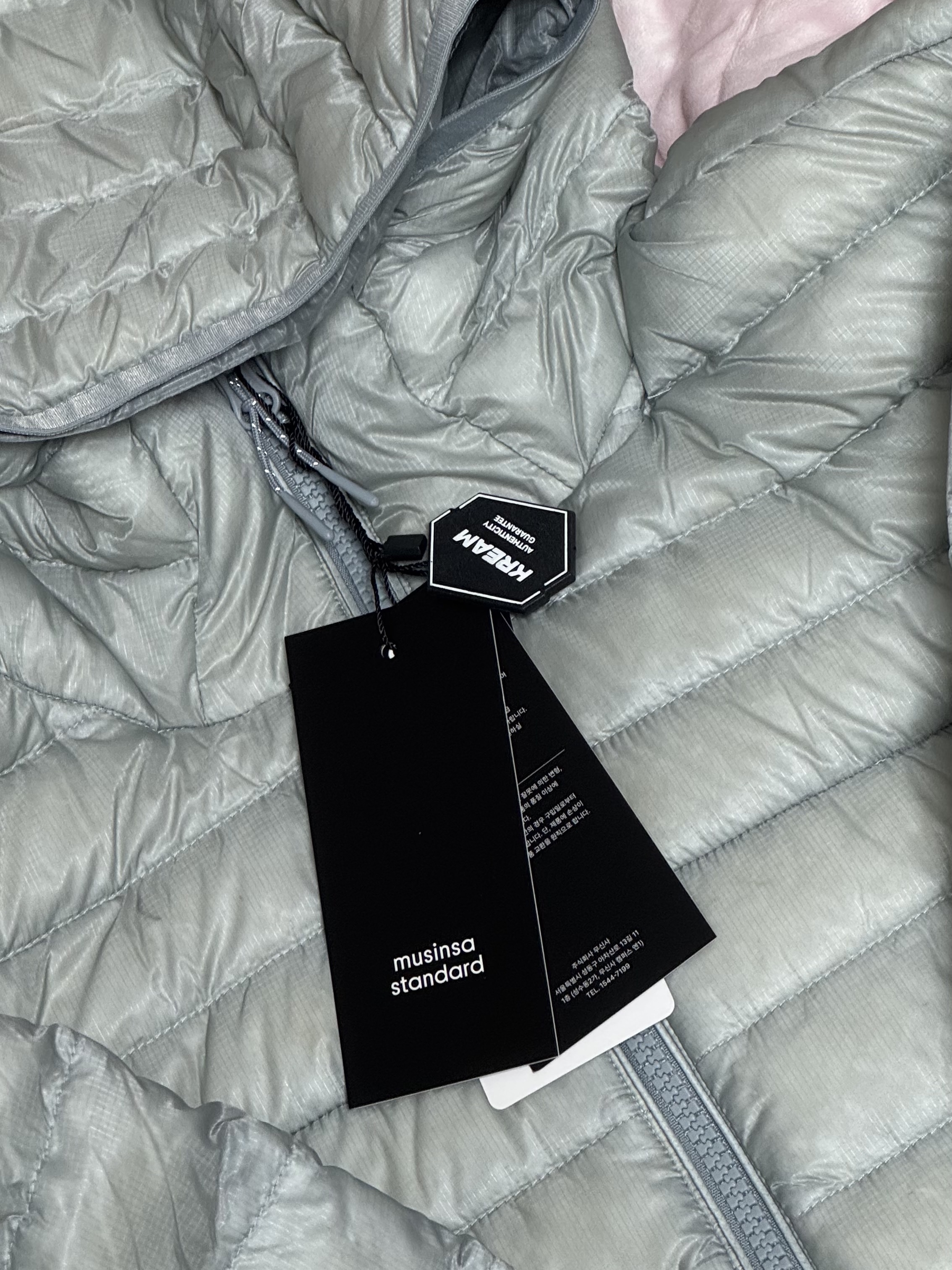 Musinsa Standard City Leisure Sheer Ripstop Hooded Light Down Jacket Cloudy Blue 착용 스타일 - 3